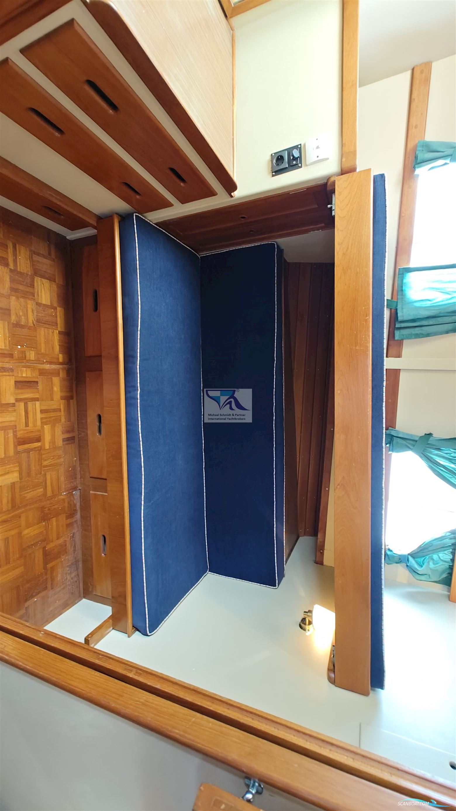 American Marine GRAND BANKS 48 MY