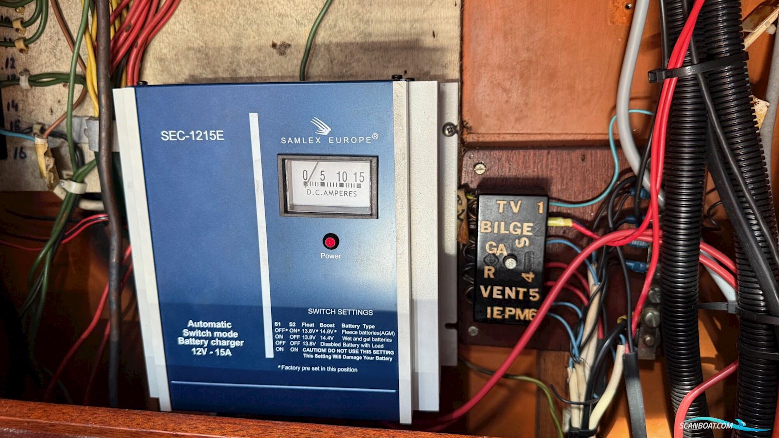 Amulet Vlet 10.00 OK AK