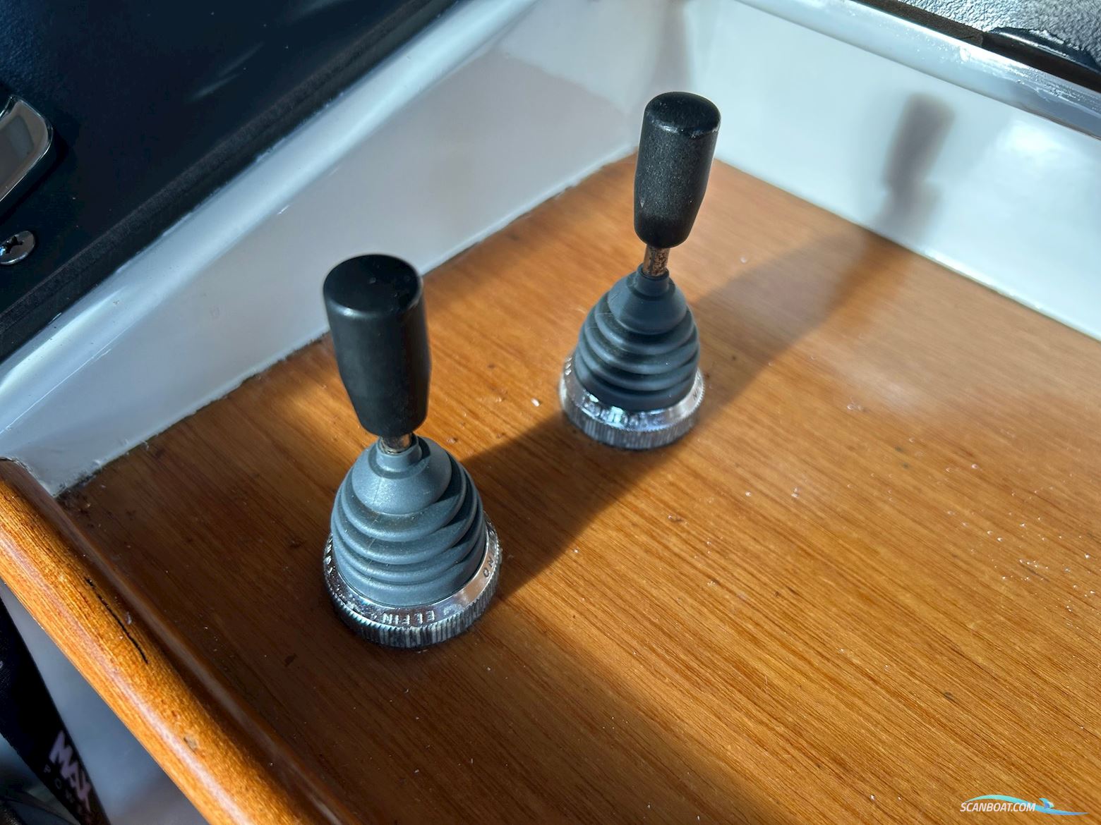 Ankertrawler 1700 AK/PH