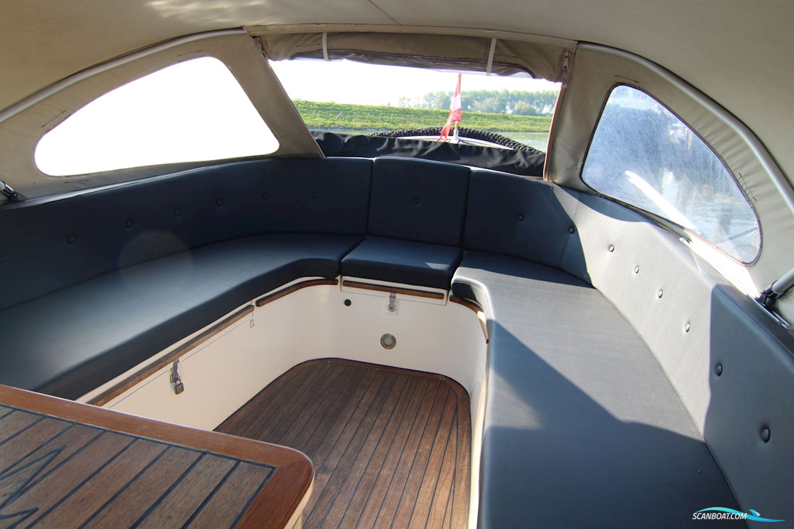 Antaris 630 Flying Lounge