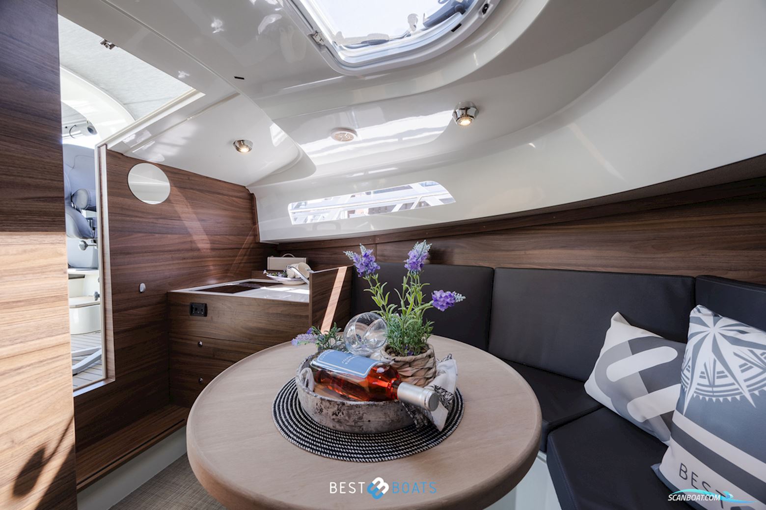 Antaris Seventy7 Cabin