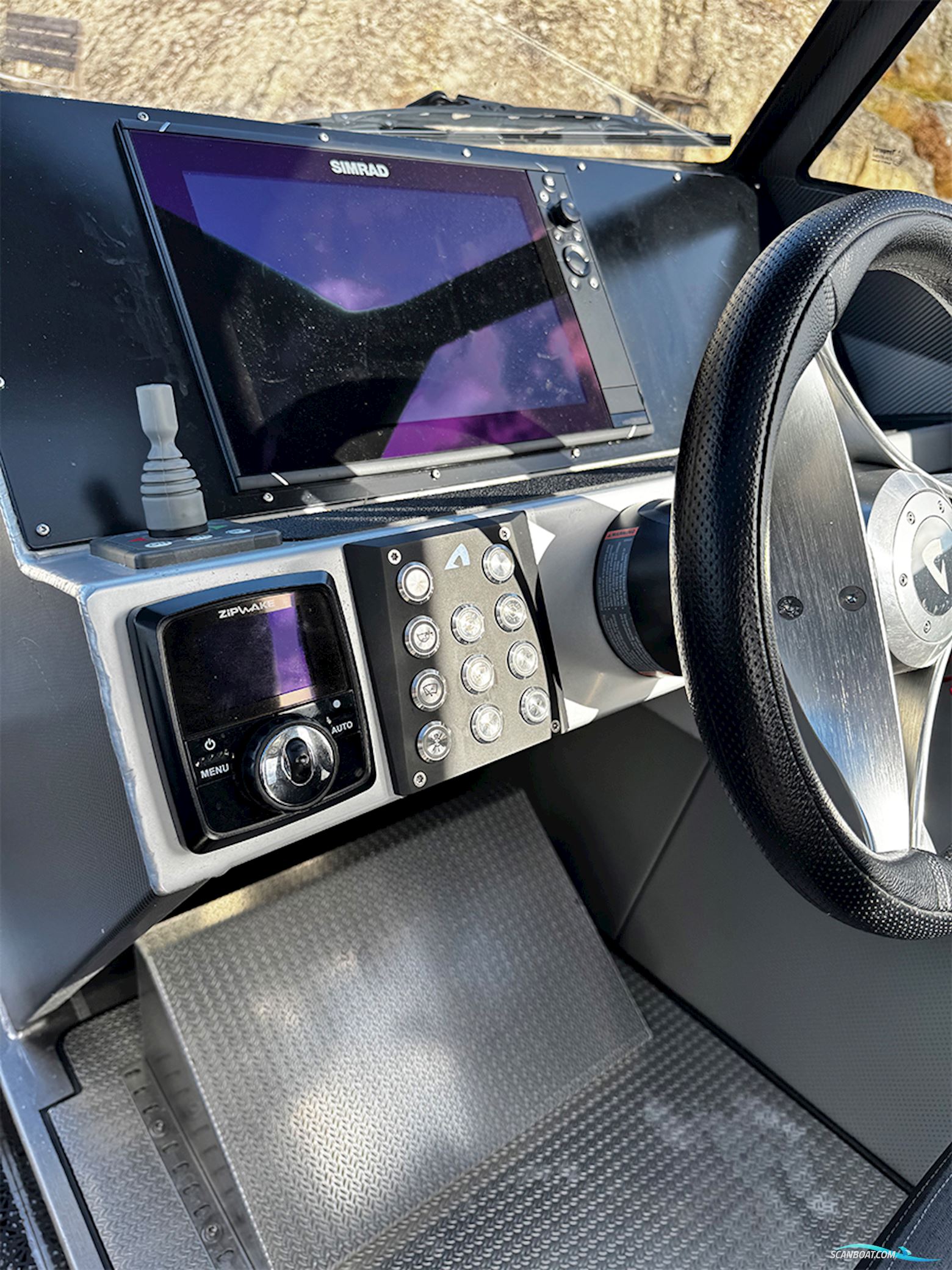 ANYTEC 747 Cab