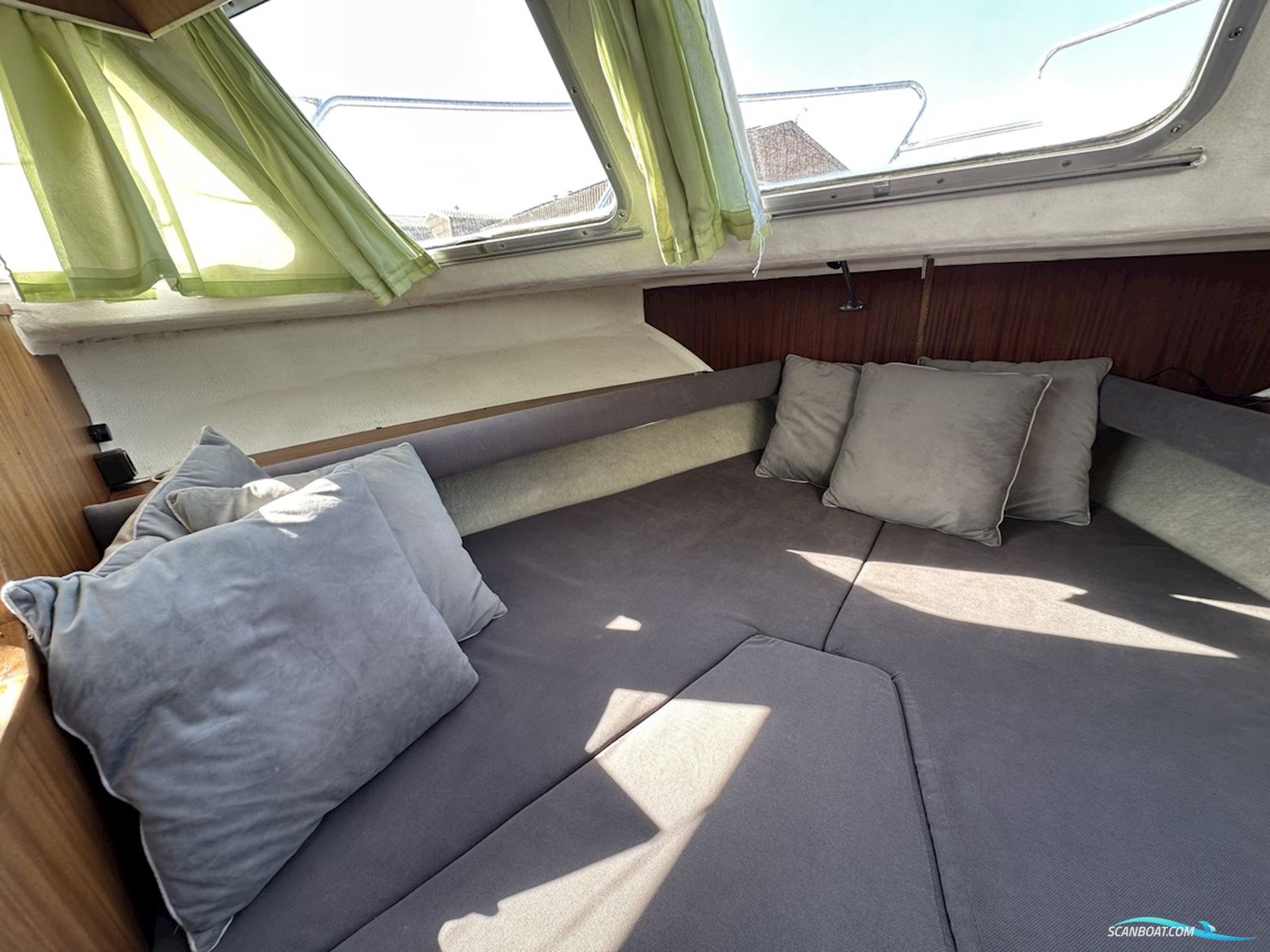 Apollo  32 TT de Luxe AK