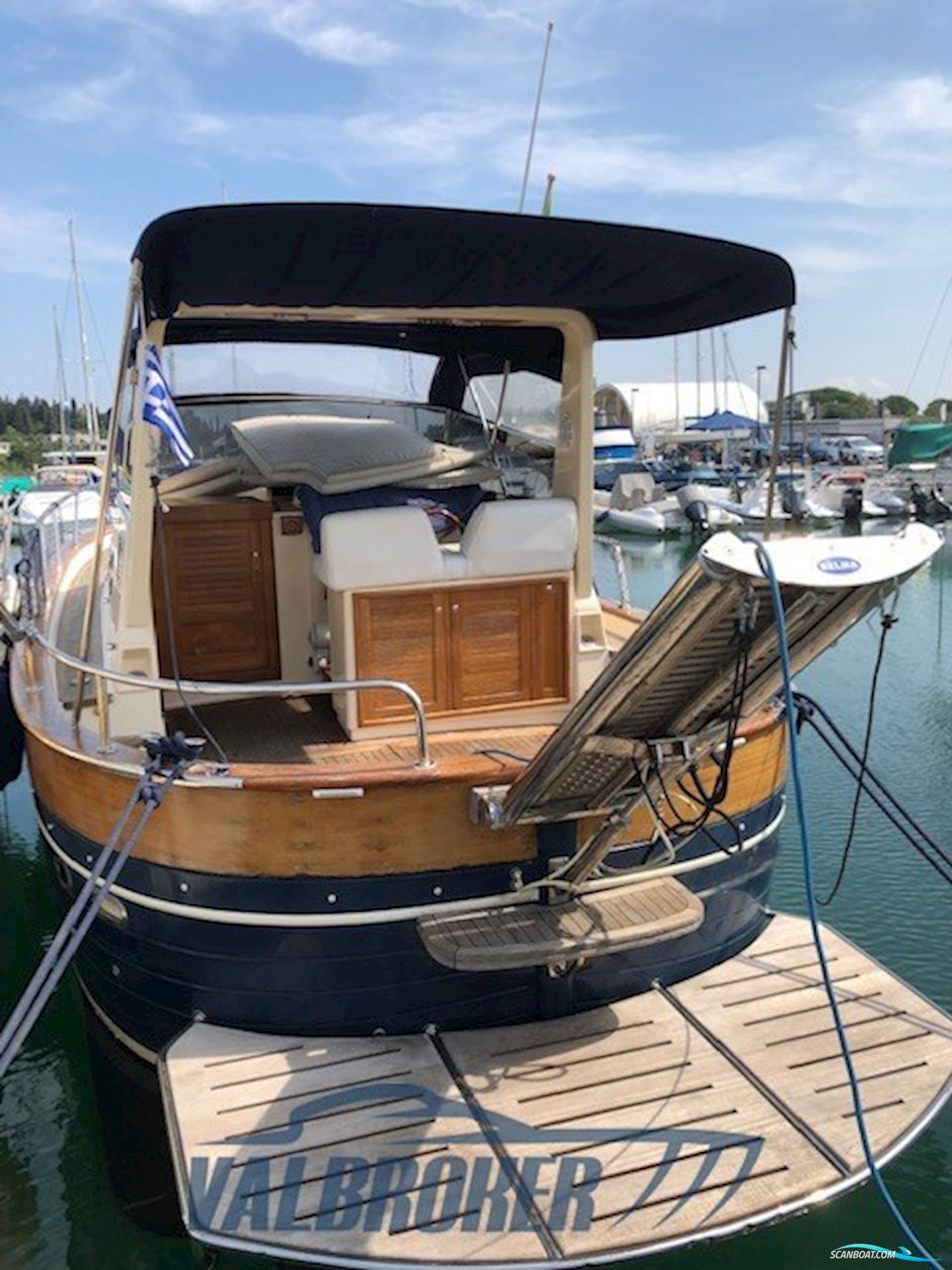 Apreamare Aprea 10 Semi Cabin