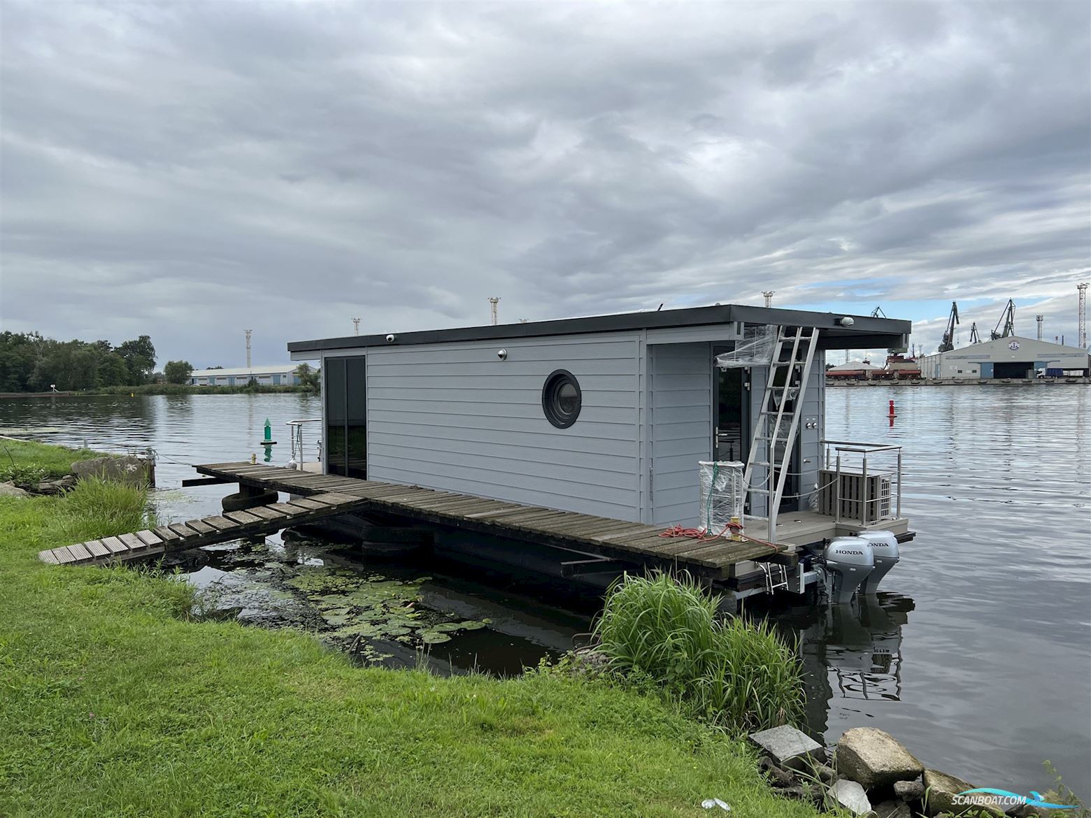 Aqua-House Hausboot Harmonia 340L