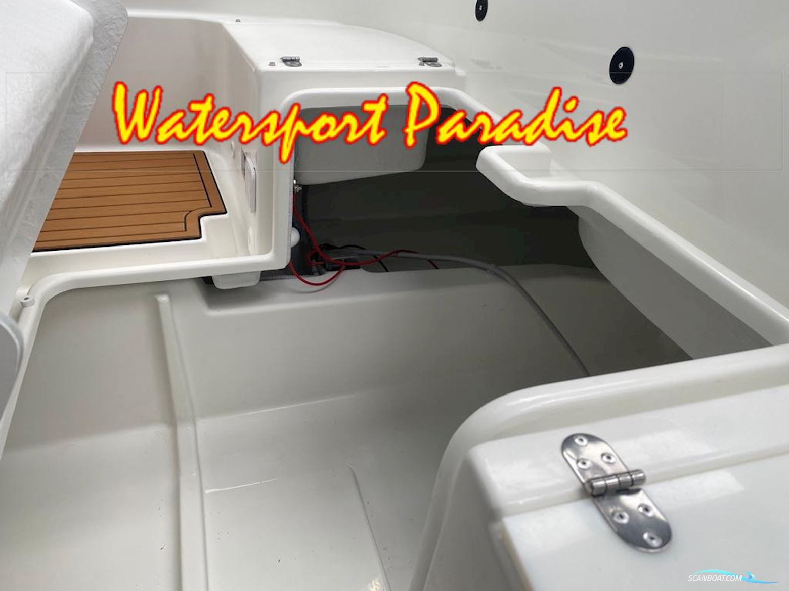 Aqua24 690 Tender