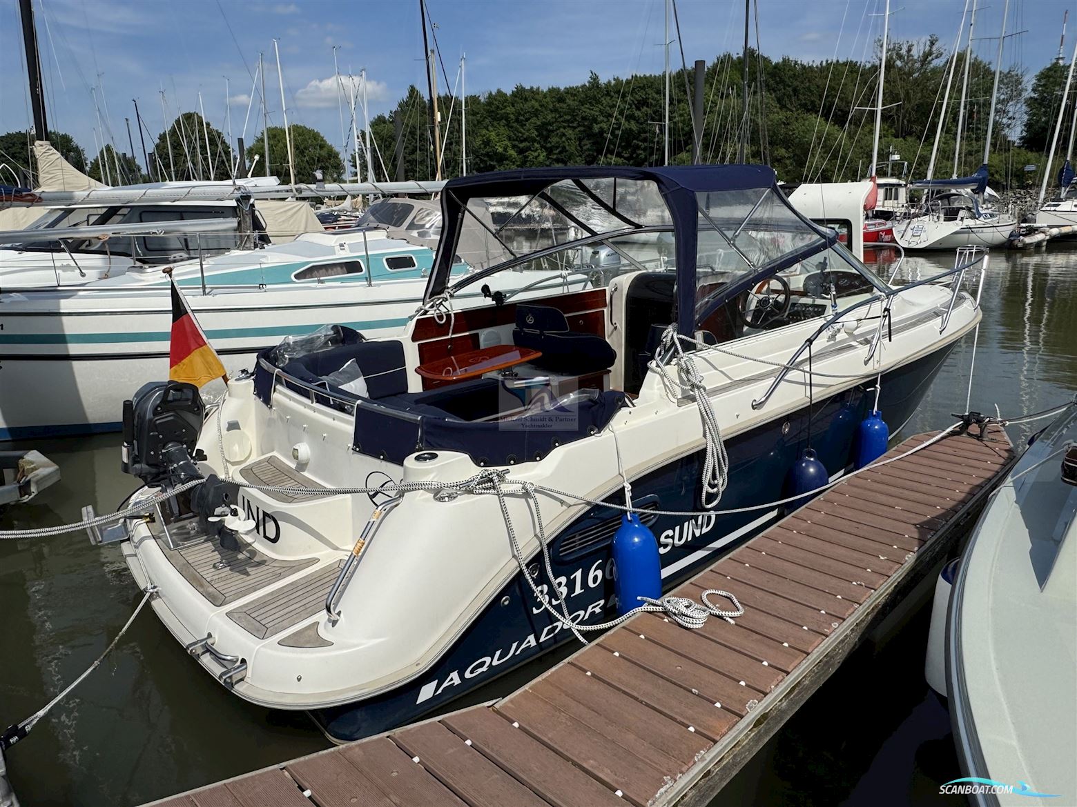 Aquador 23 DC Motorboten 2004, met Volvo Penta 5.0 Gxi motor, Duitsland