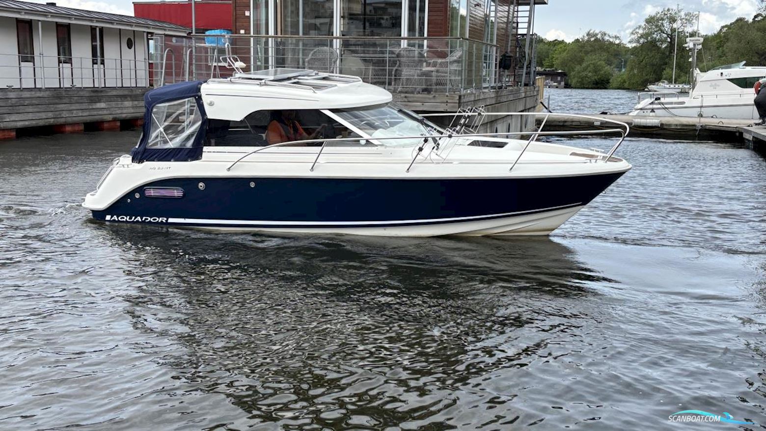 Aquador 23 HT Motorboten 2004, met Mercruiser motor, Sweden