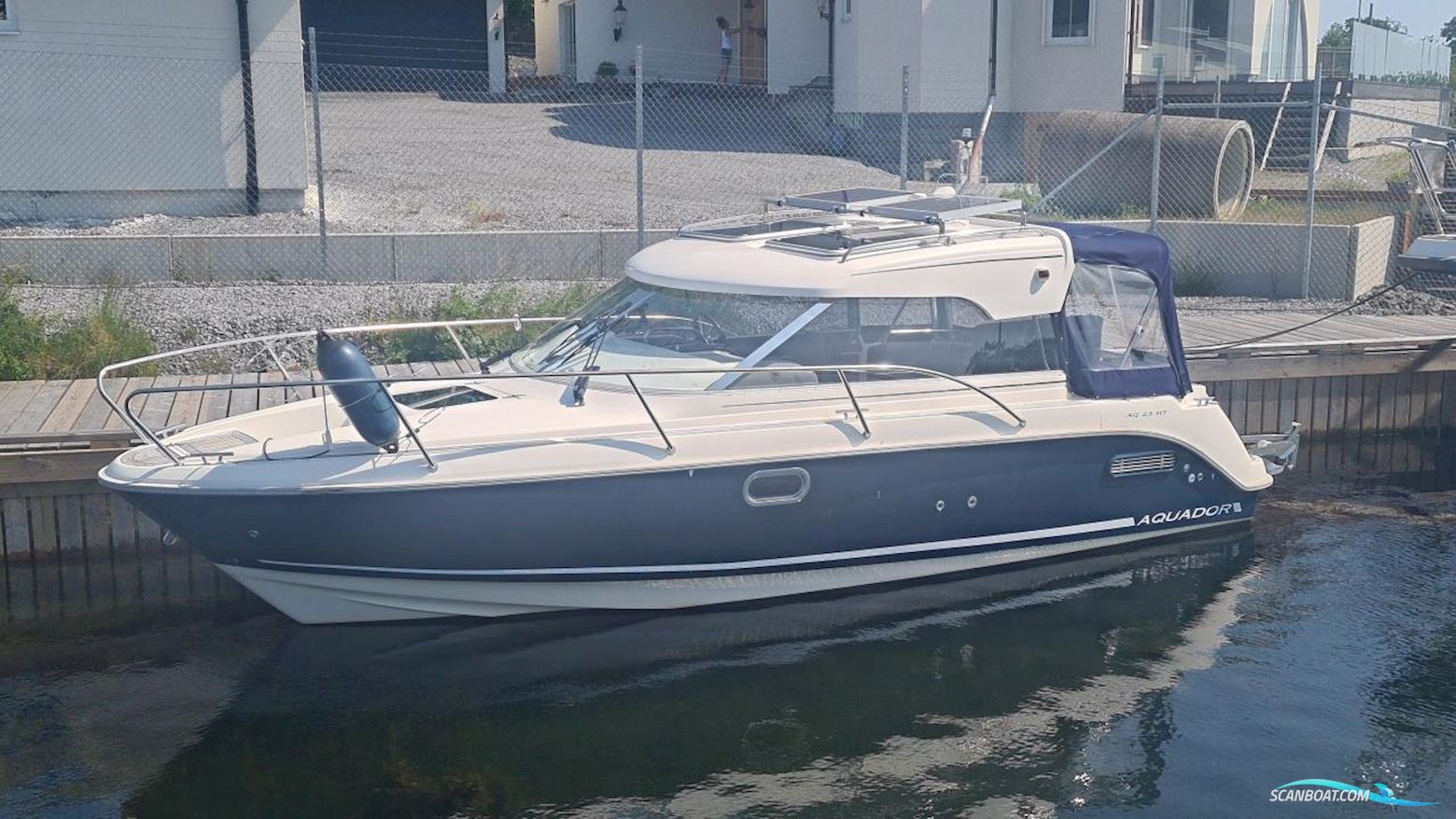 Aquador 23 HT Motorboten 2007, met Volvo Penta motor, Sweden