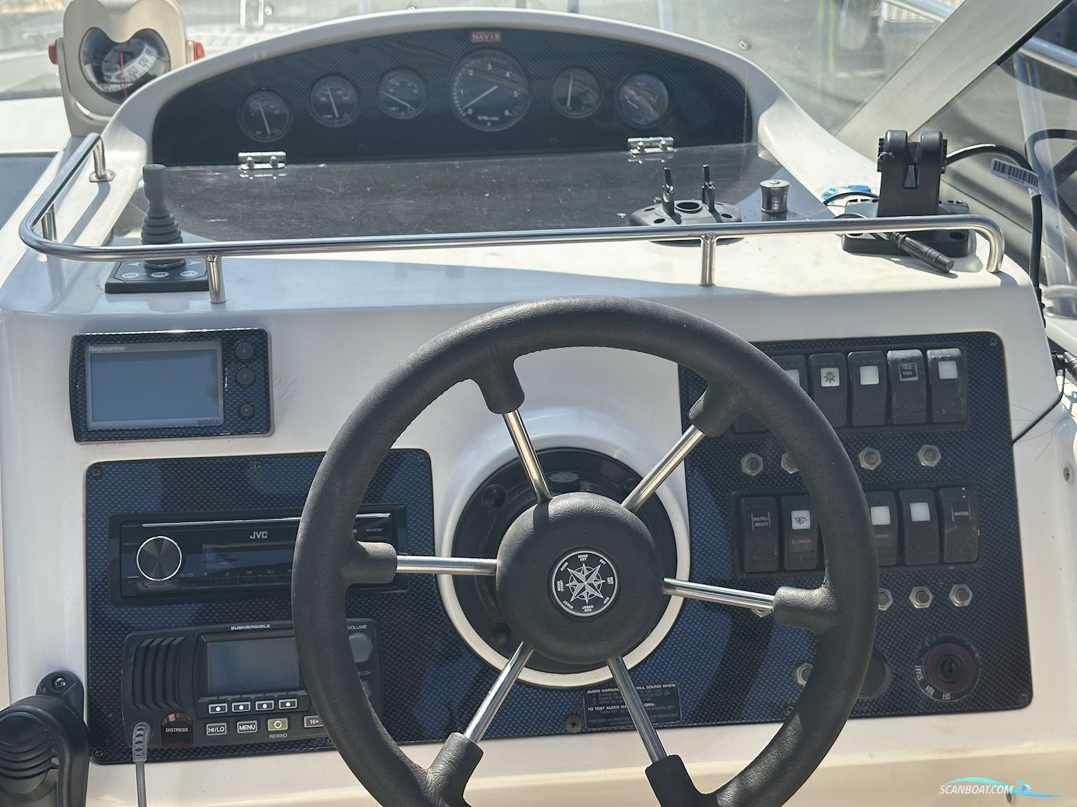 Aquador 23 Walkaround