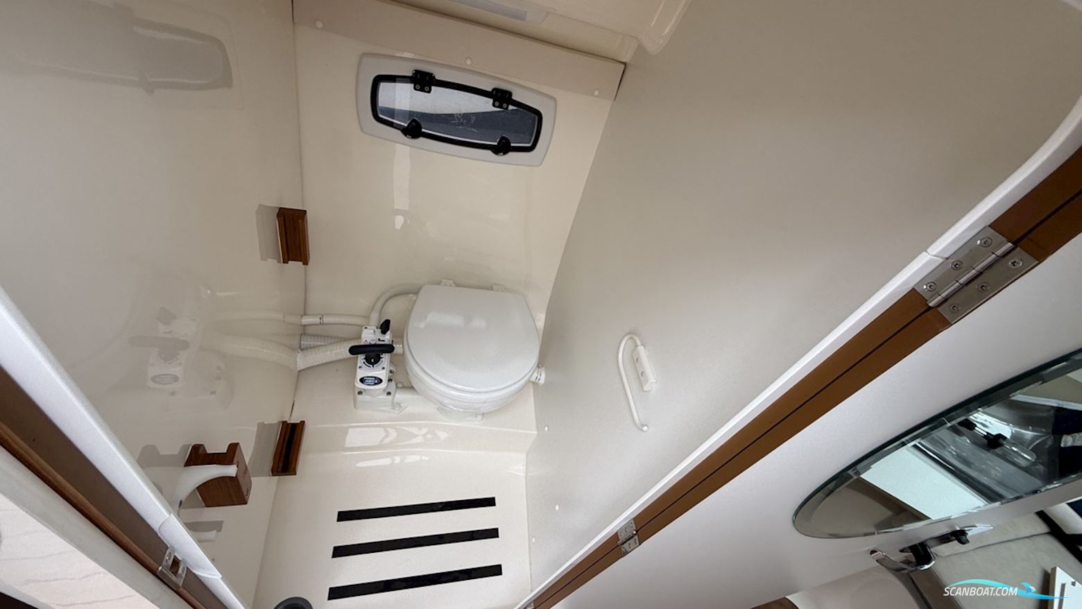 AQUADOR 24 DC