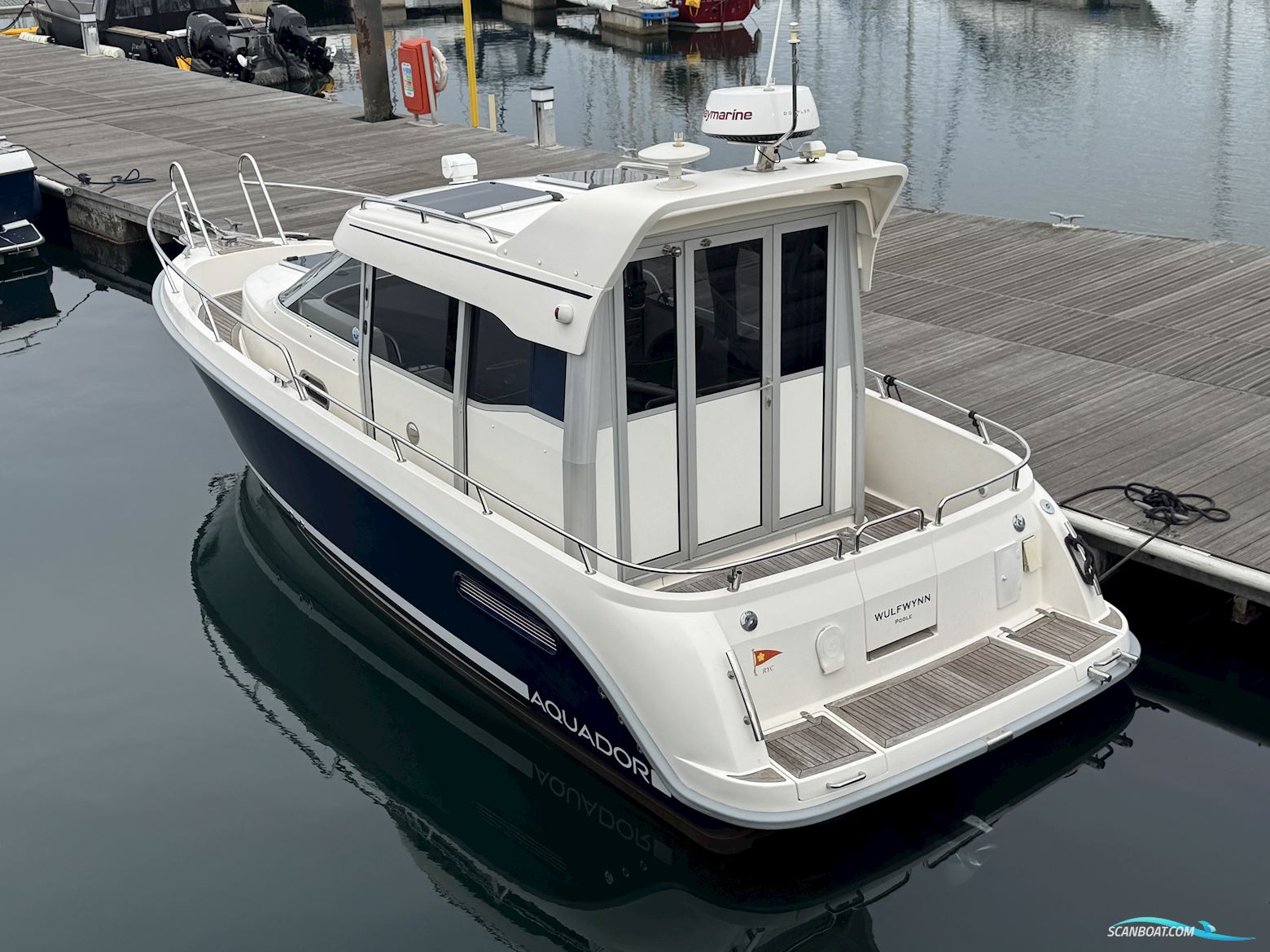 AQUADOR 25 CE