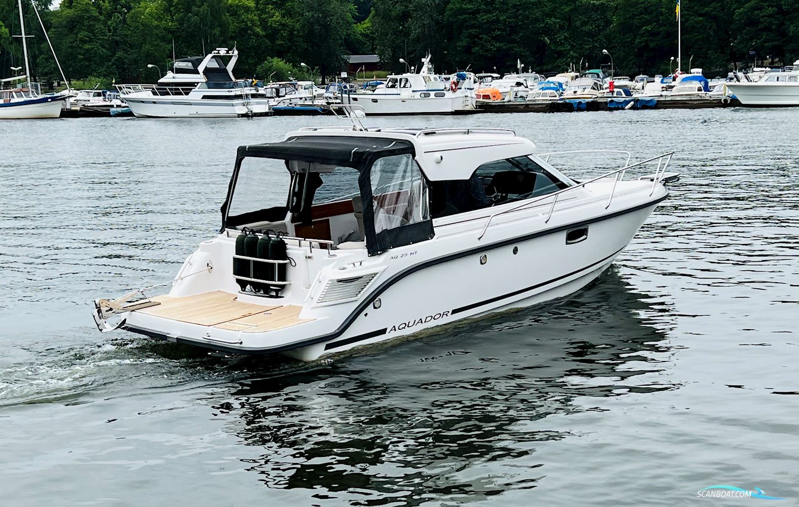 Aquador 25 ht Mercury 4,5L Dts/B3