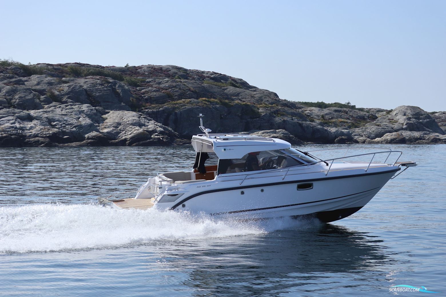 Aquador 25 HT Motorboten 2023, met Mercruiser 250 hk motor, Sweden