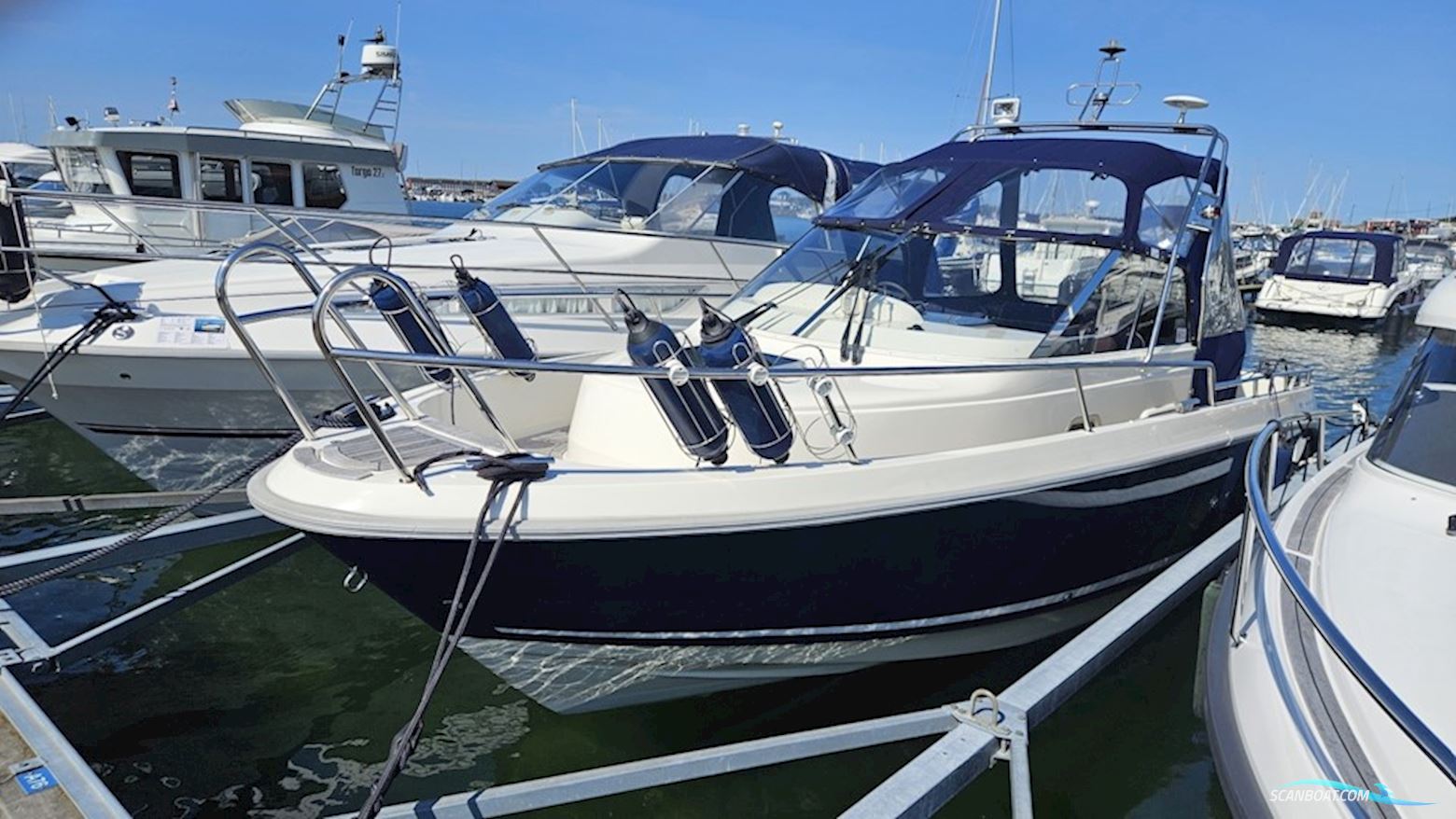 Aquador 25 Wae Motorboten 2007, met Volvo Penta D6-310 Evc-DP motor, Sweden