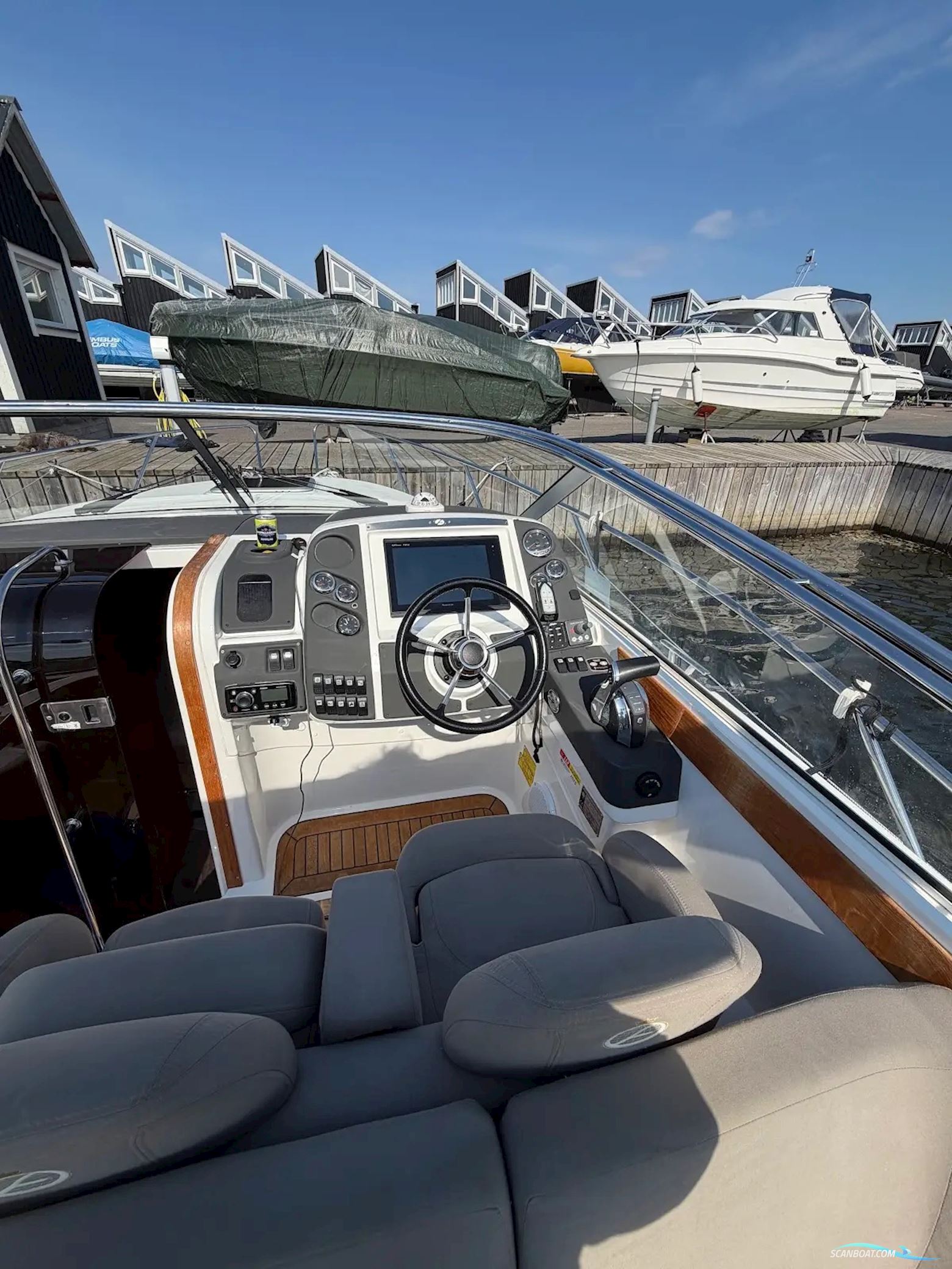 AQUADOR 27 DC