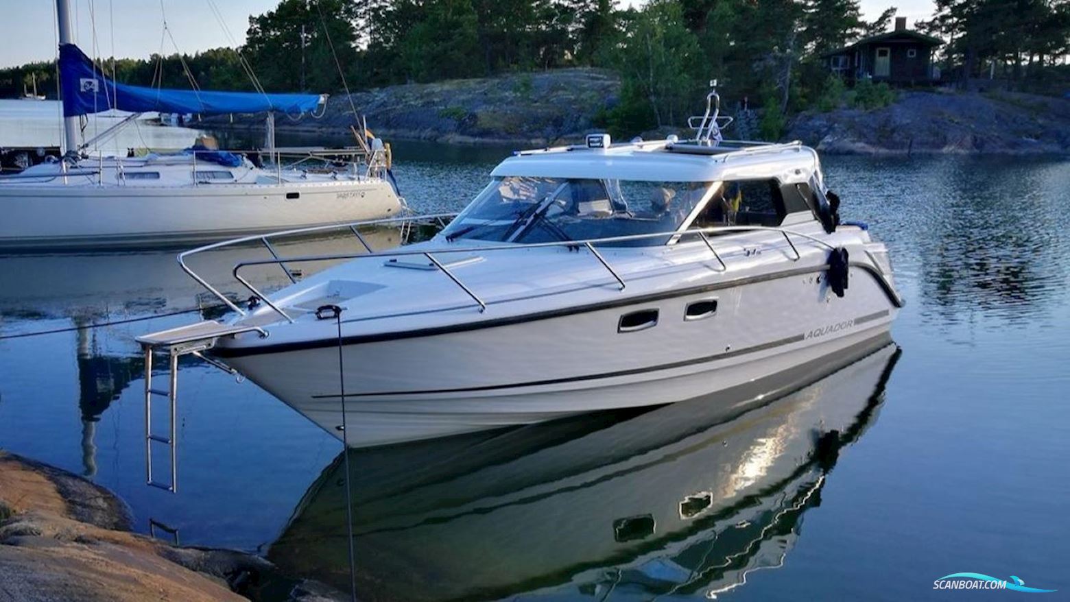 Aquador 27 HT Motorboten 2016, met Mercruiser motor, Sweden