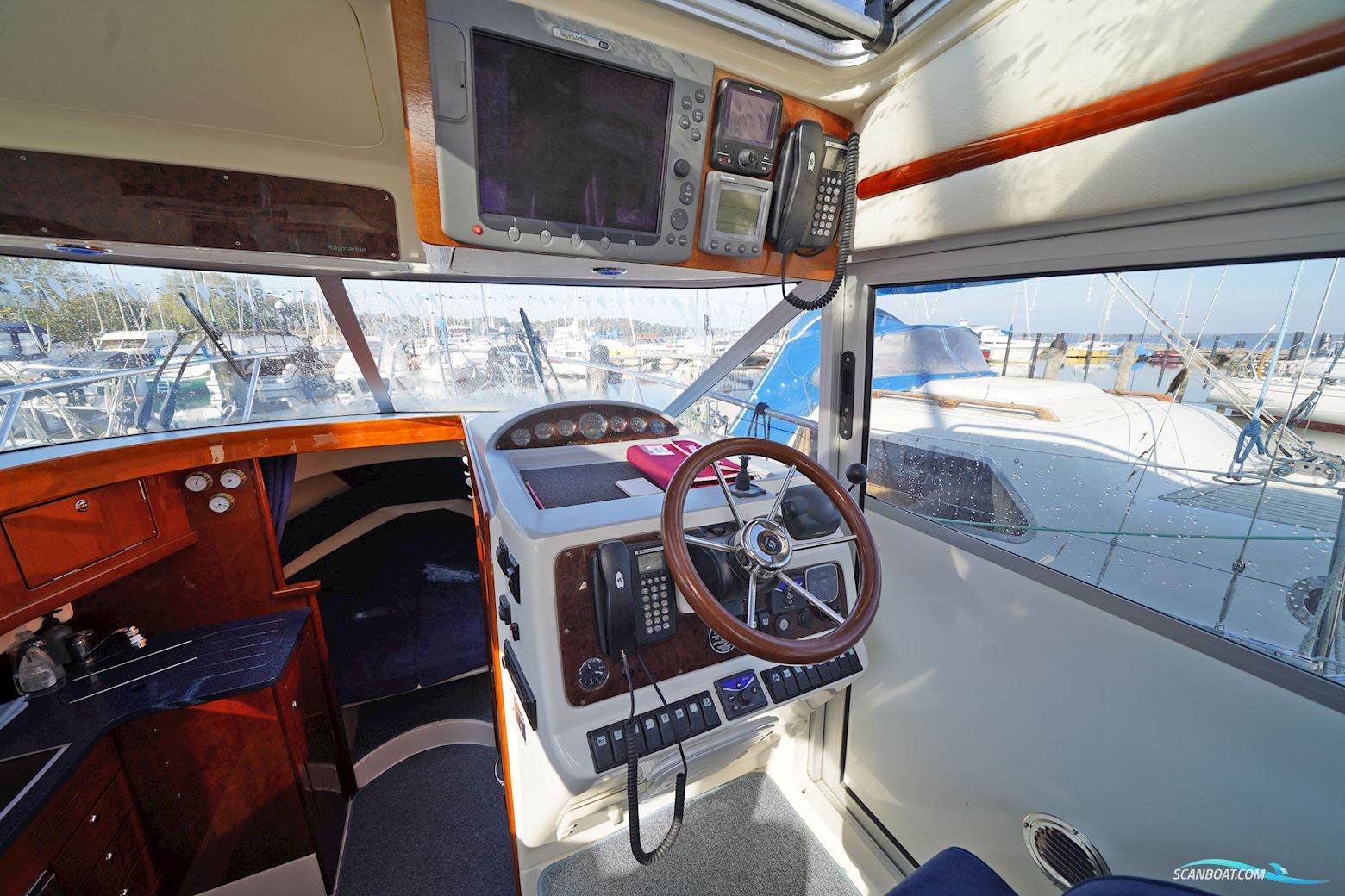 Aquador 28 C