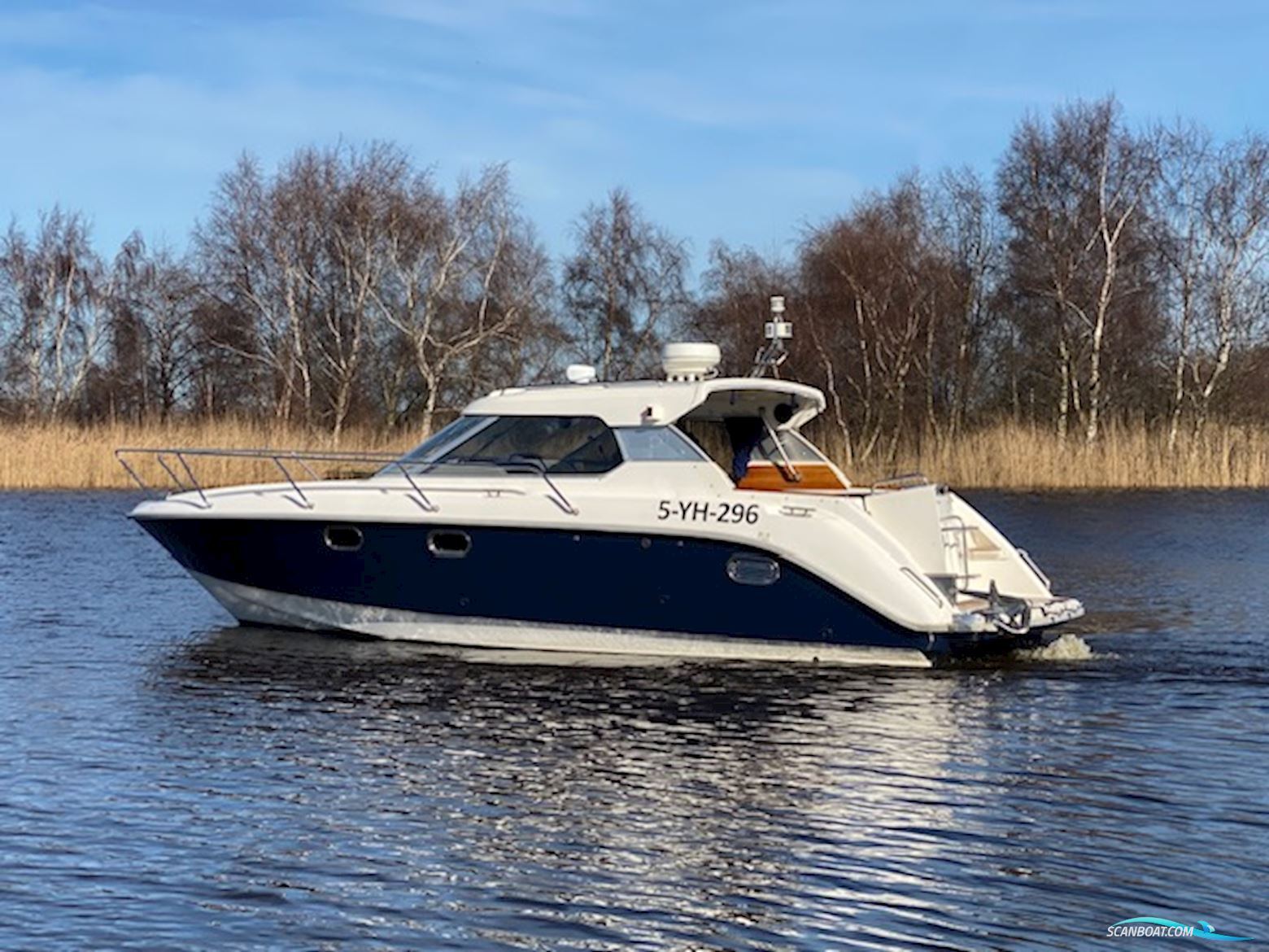 Aquador 28 Hard Top