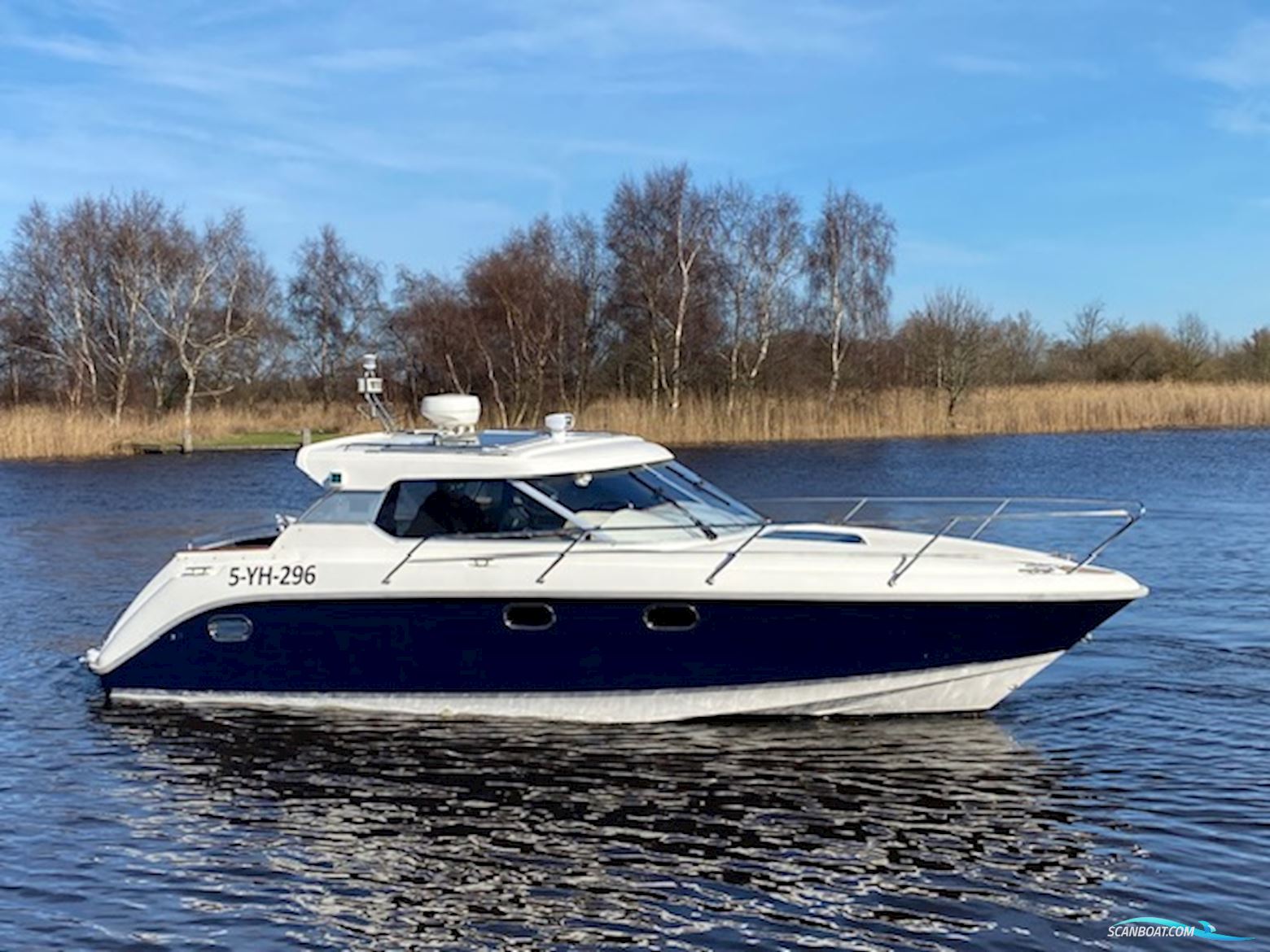 Aquador 28 Hard Top