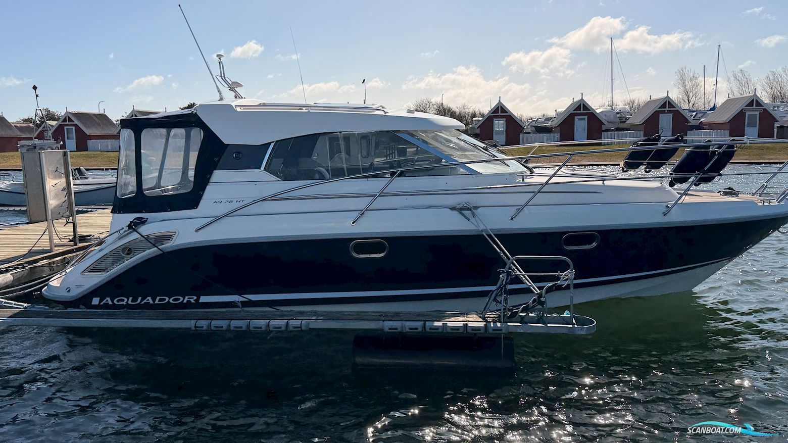 Aquador 28 HT Kun 386 Motortimer Motorboten 2008, met Mercury/Cummins motor, Denemarken