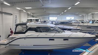 Aquador 28 HT Motorboten 2022, met Mercruiser 3.0 l Diesel motor, Denemarken