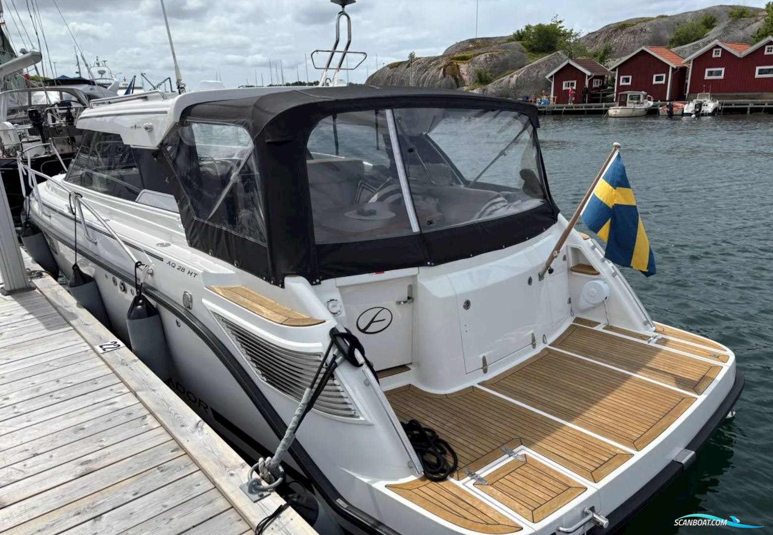 Aquador 28 HT Motorboten 2021, met Mercruiser motor, Sweden