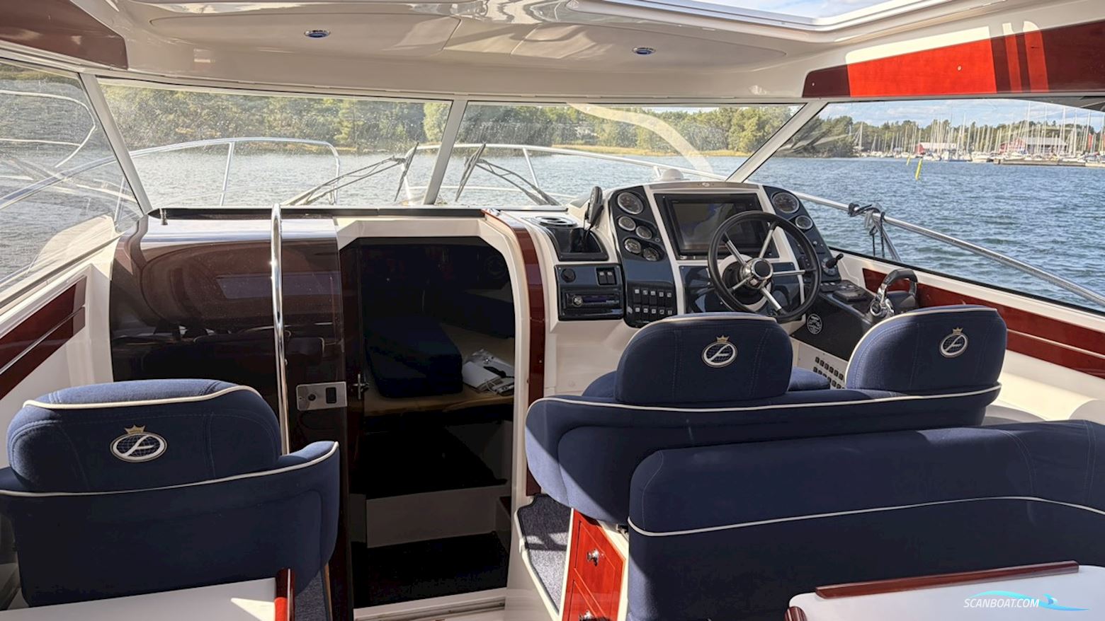 Aquador 28 HT