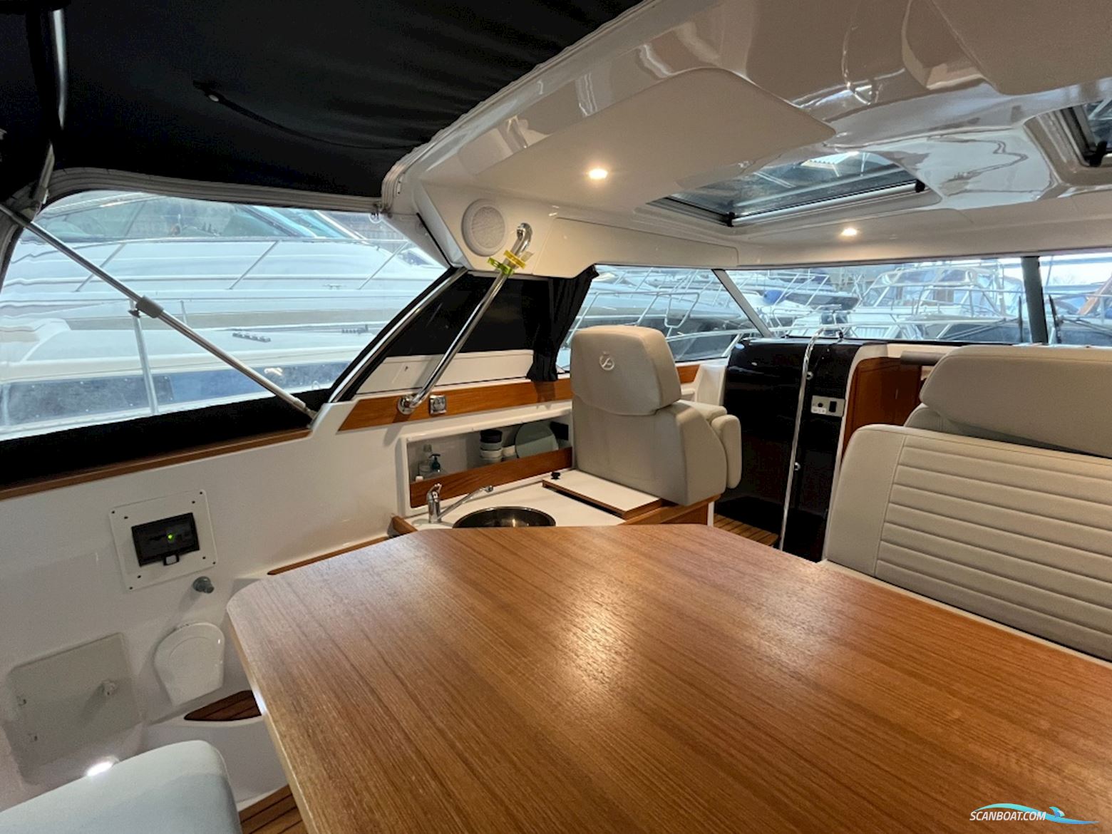 Aquador 28 HT