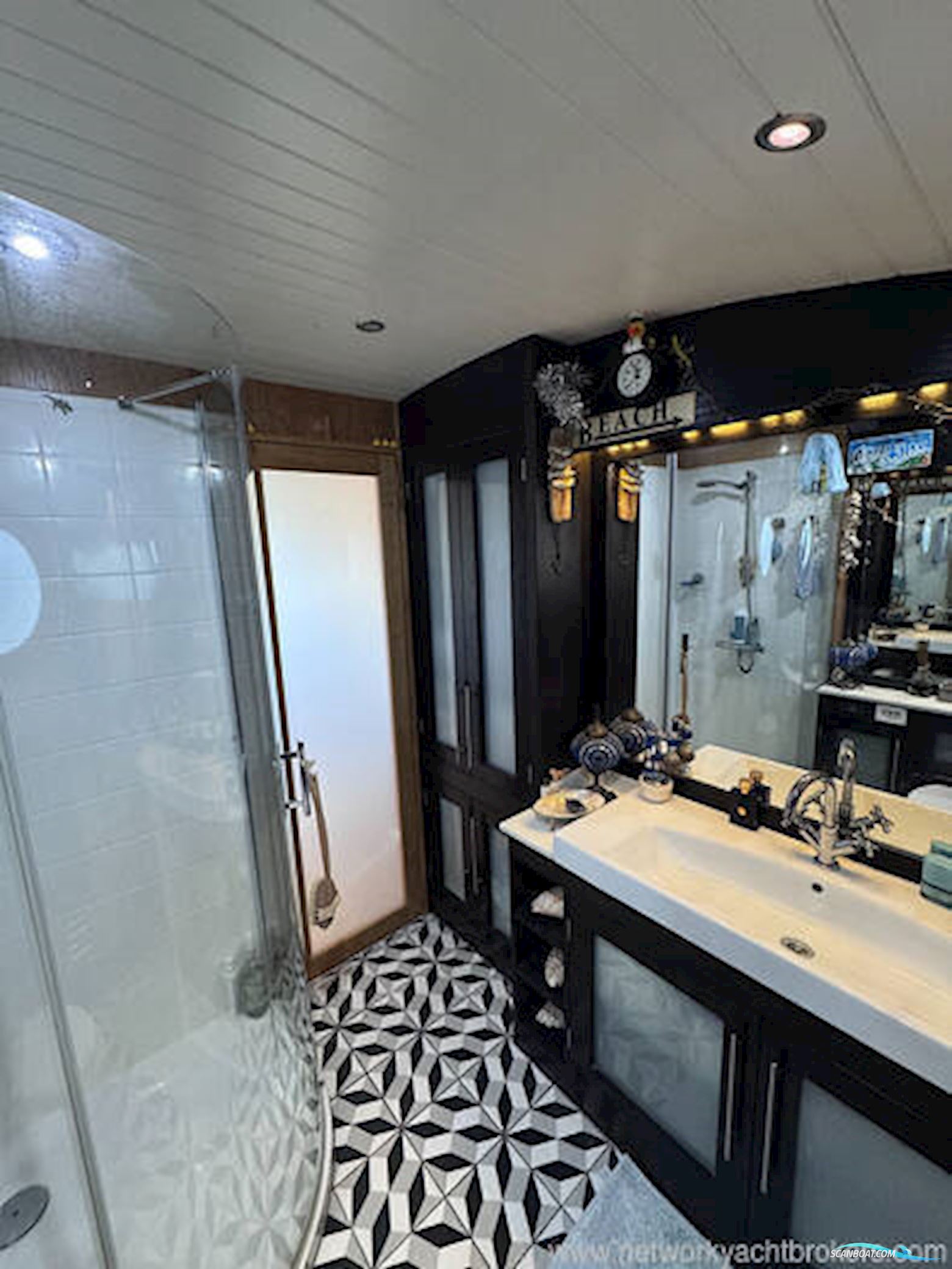 Aqualine Canterbury 70 Barge