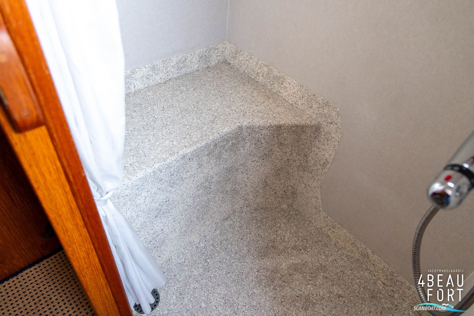 Aquanaut Beauty 1050 AK