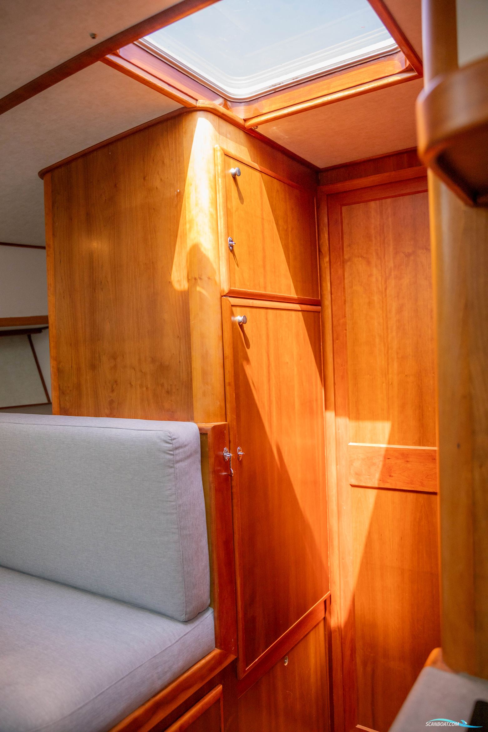 Aquanaut Drifter 1500 Pilot House