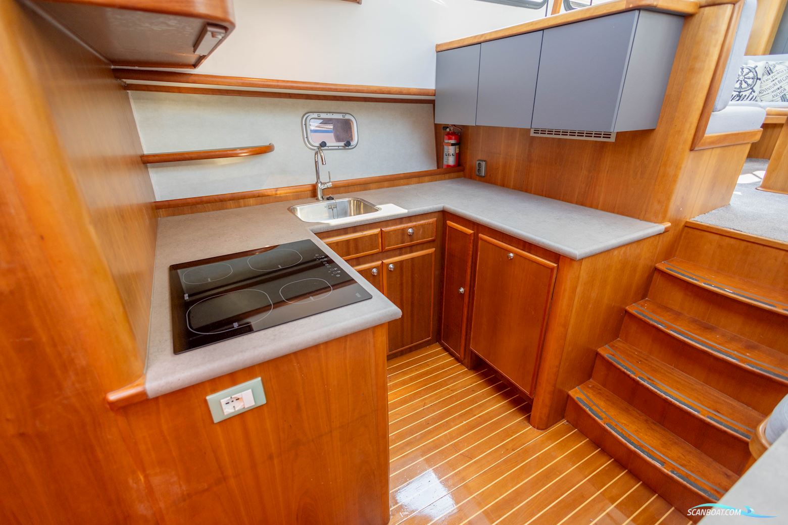 Aquanaut Drifter 1500 Pilot House