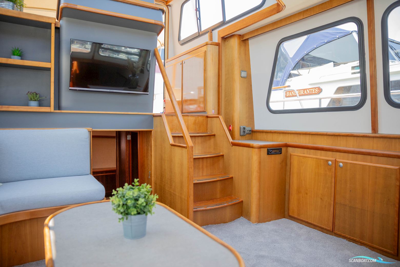 Aquanaut Drifter 1500 Pilot House