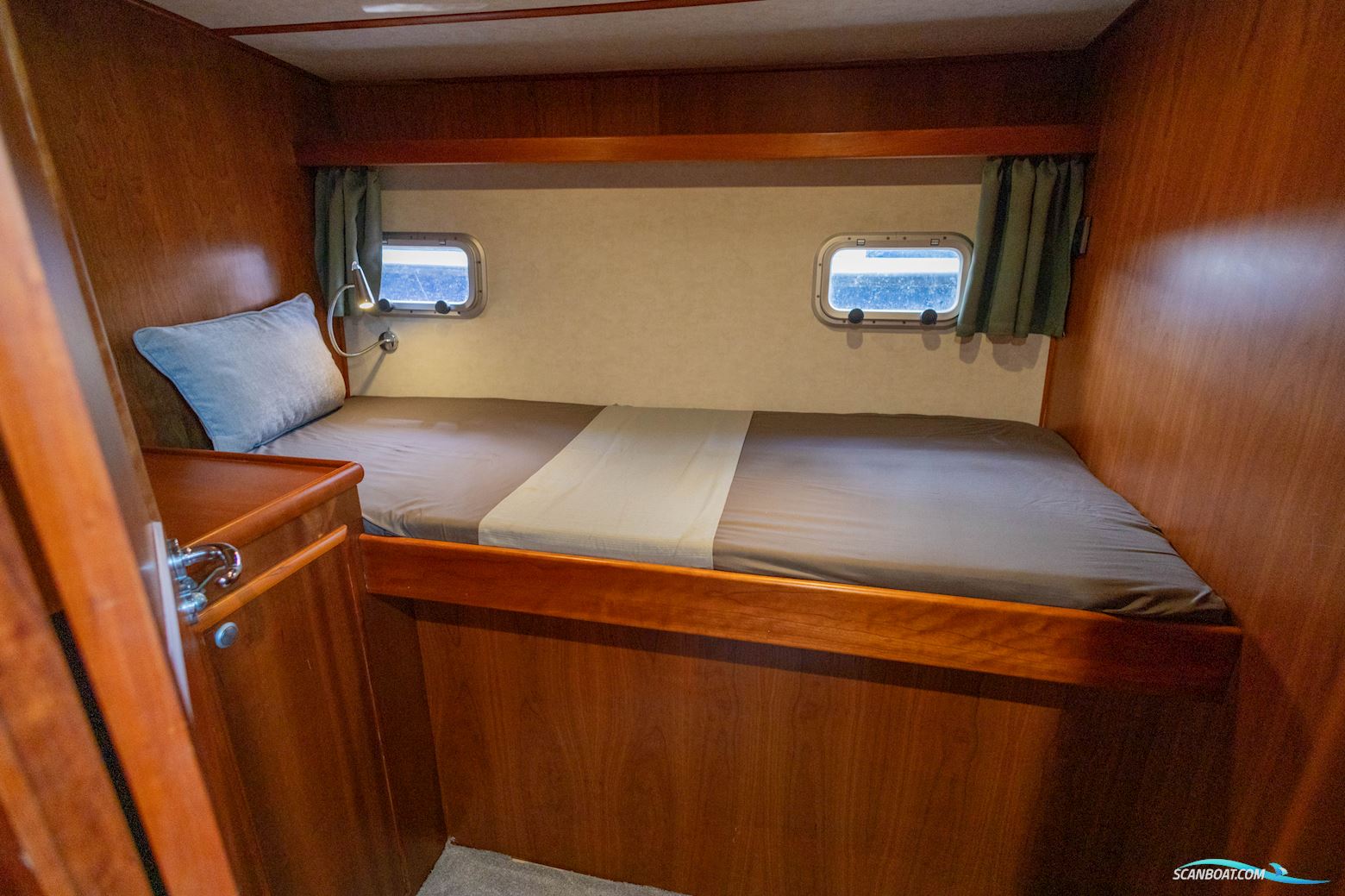 Aquanaut Drifter 1500 Pilot House