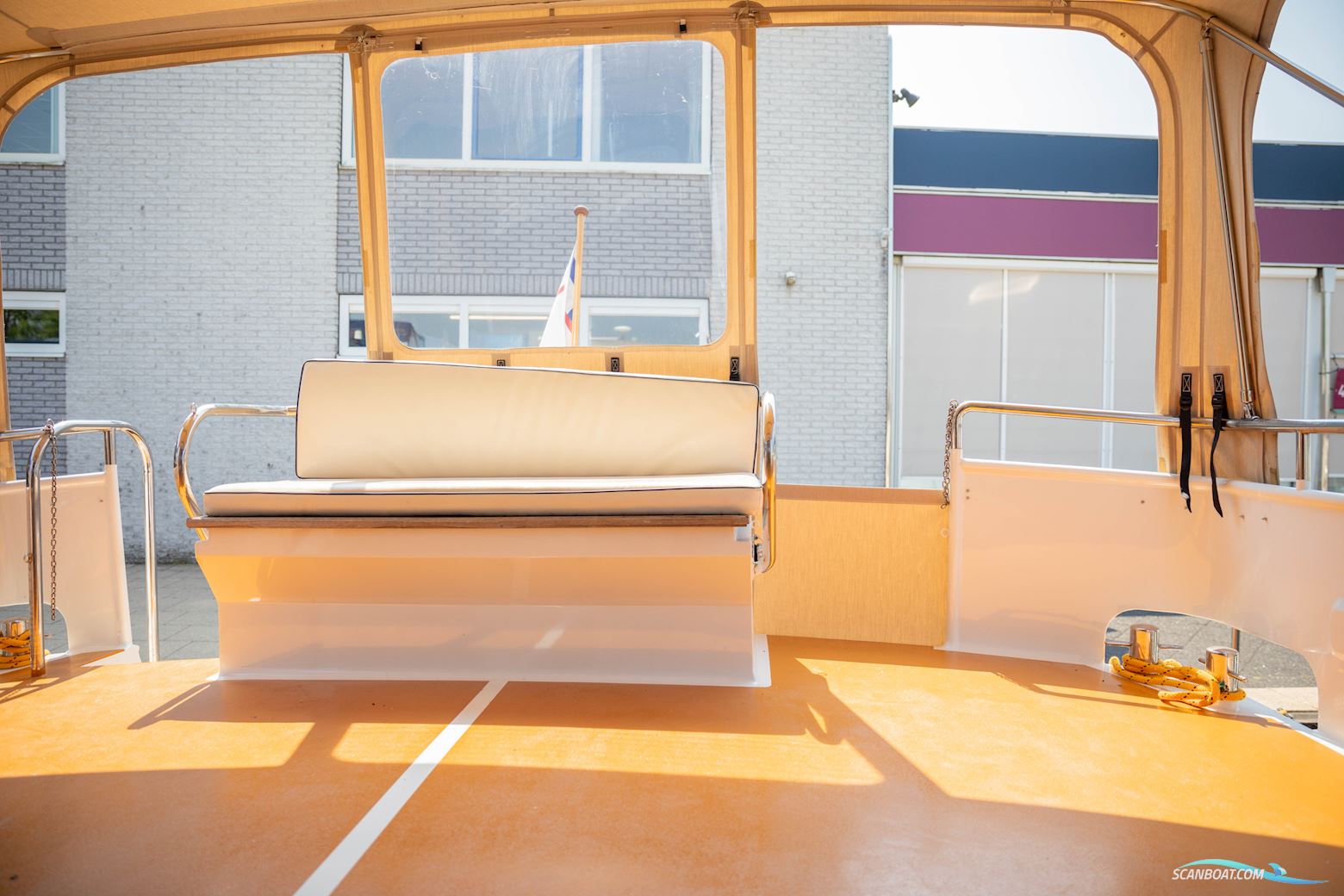 Aquanaut Drifter 1500 Pilot House