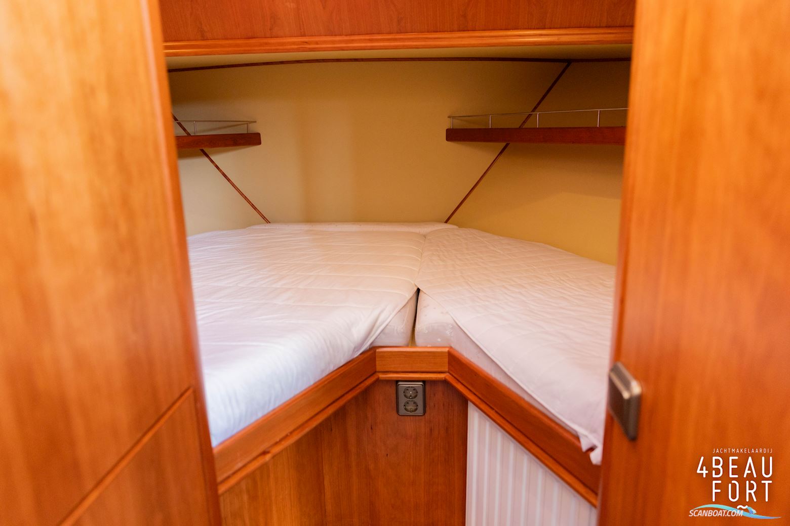 Aquanaut European Voyager 1300 II Admiraal Uitvoering