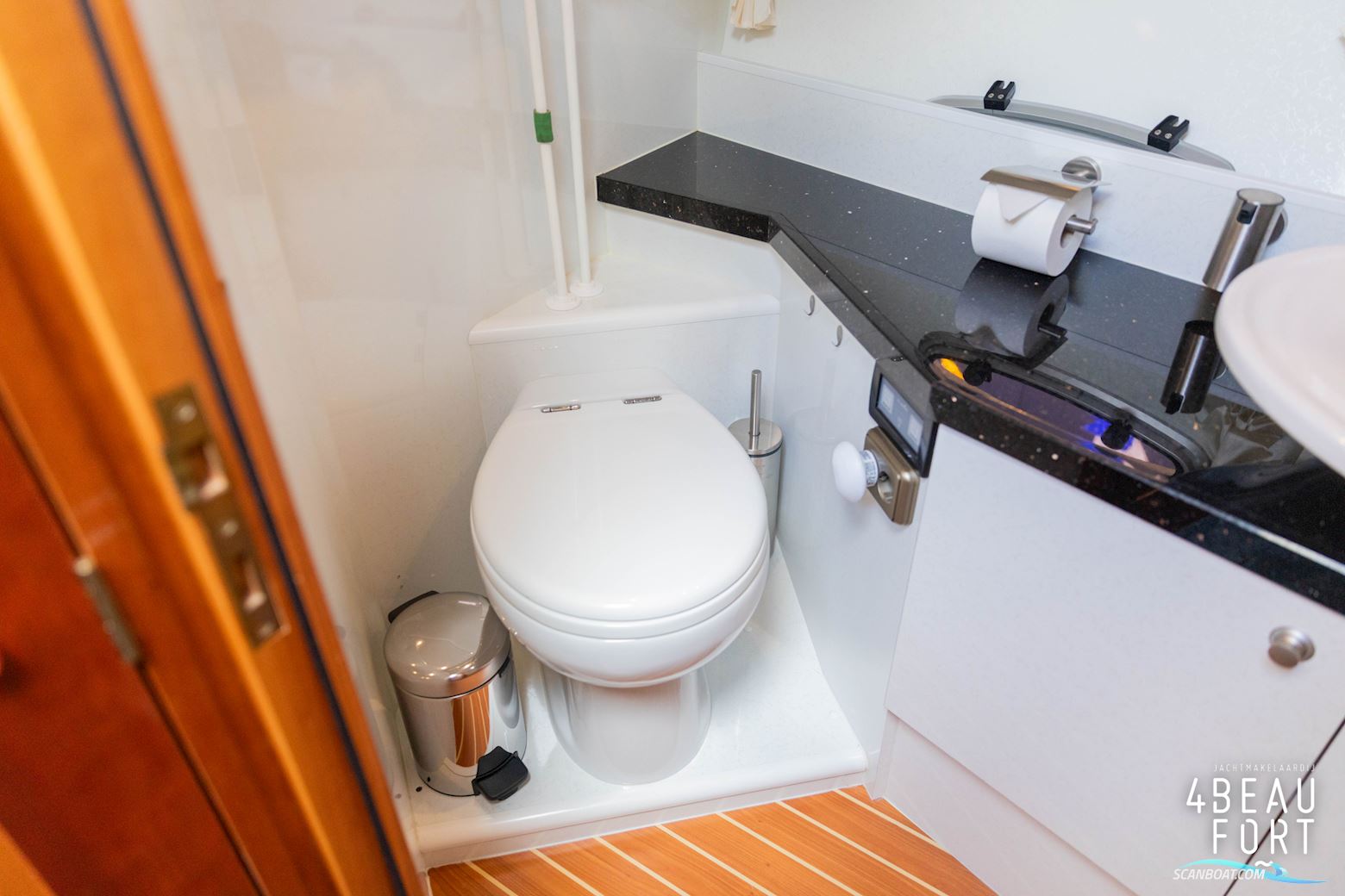 Aquanaut European Voyager 1300 II Admiraal uitvoering