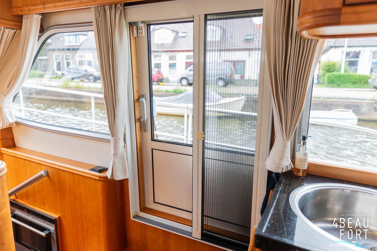 Aquanaut European Voyager 1300 II Admiraal uitvoering