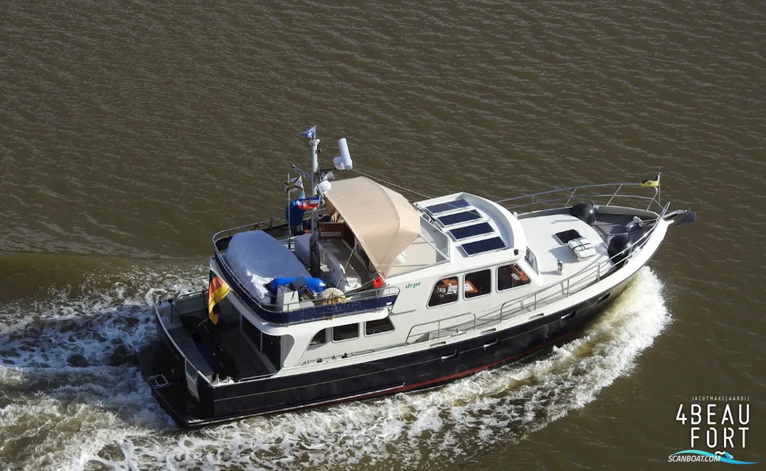 Aquanaut European Voyager 1300