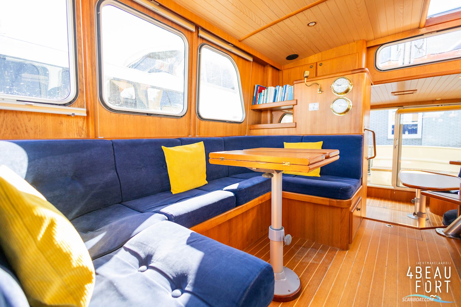 Aquanaut European Voyager 1300