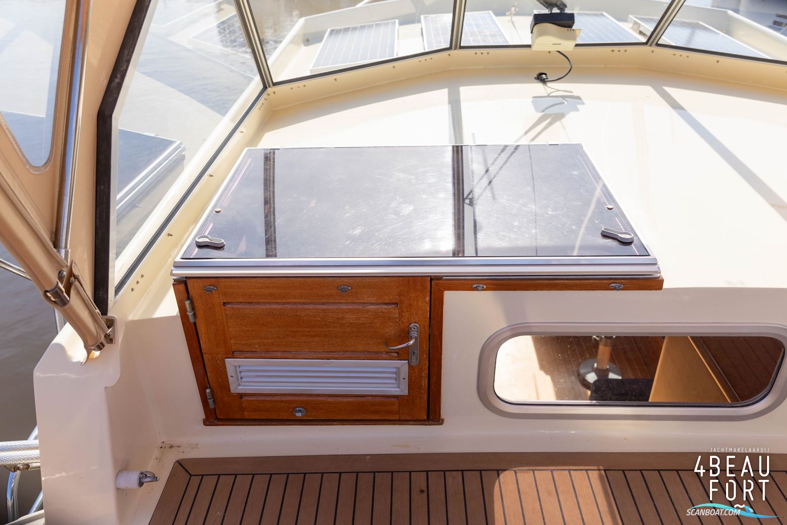 Aquanaut European Voyager 1300