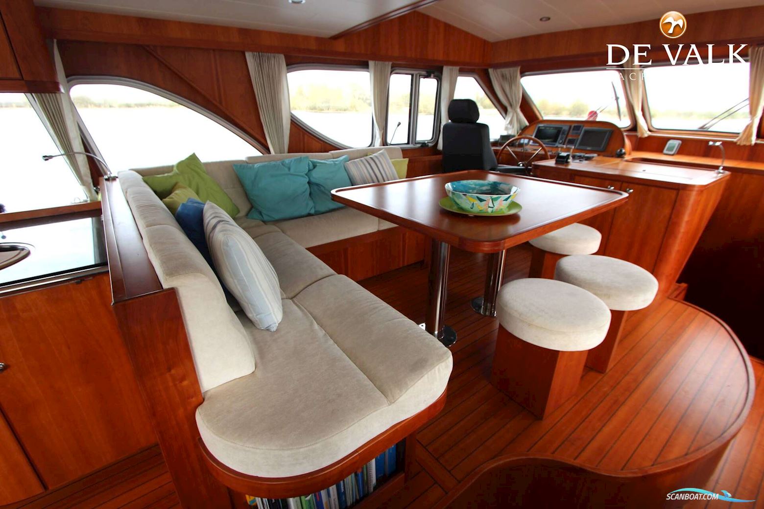 Aquanaut Global Voyager 1500 (Stabilizers)