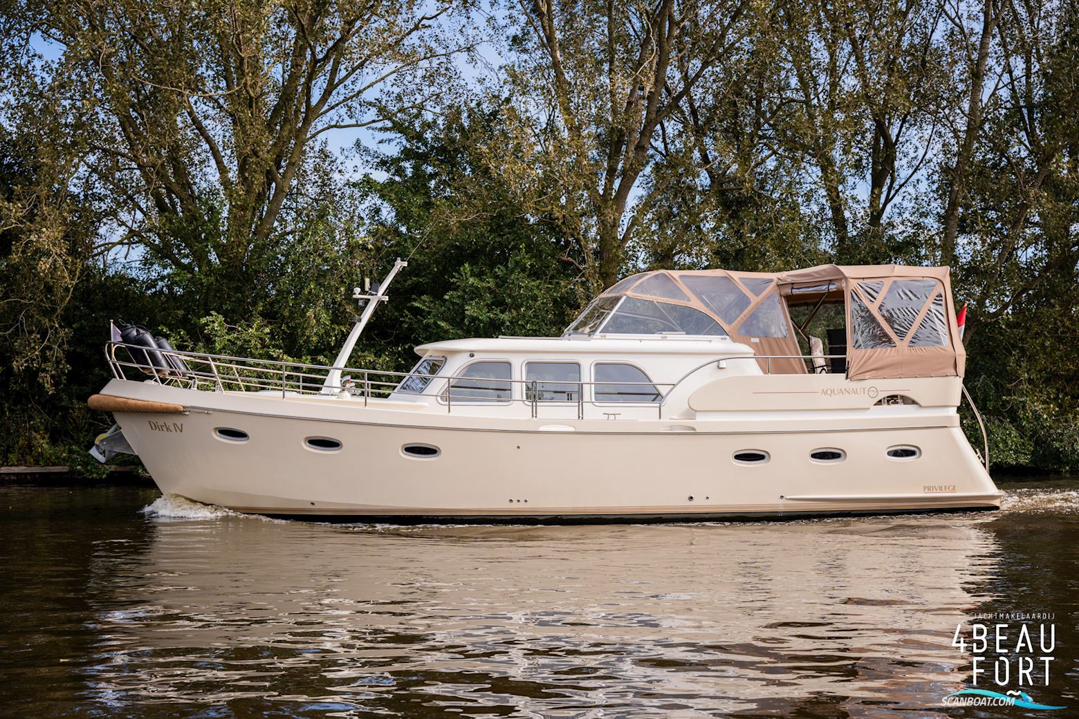 Aquanaut Privilege 1350