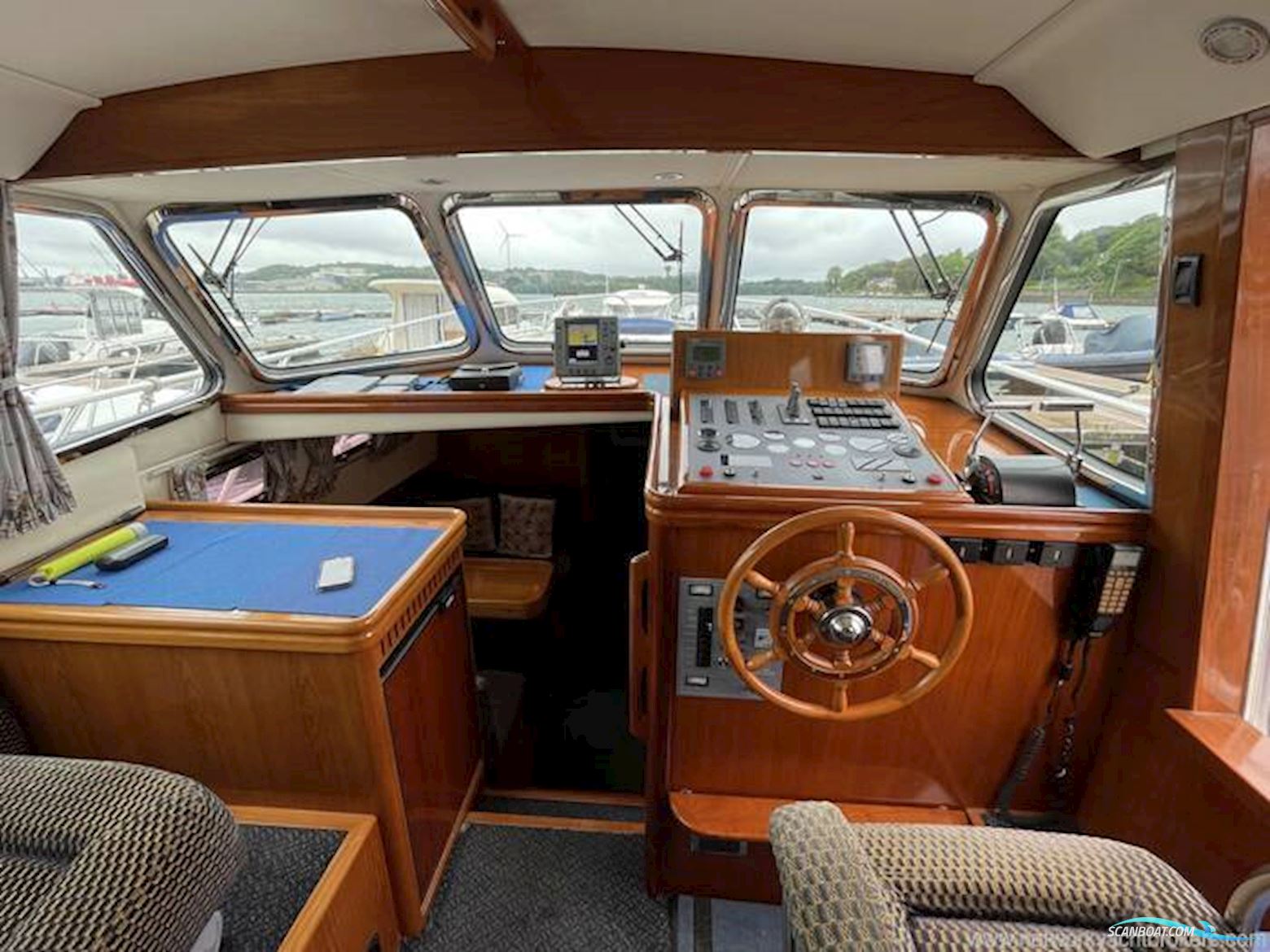 Aquastar 38 Aft Cabin
