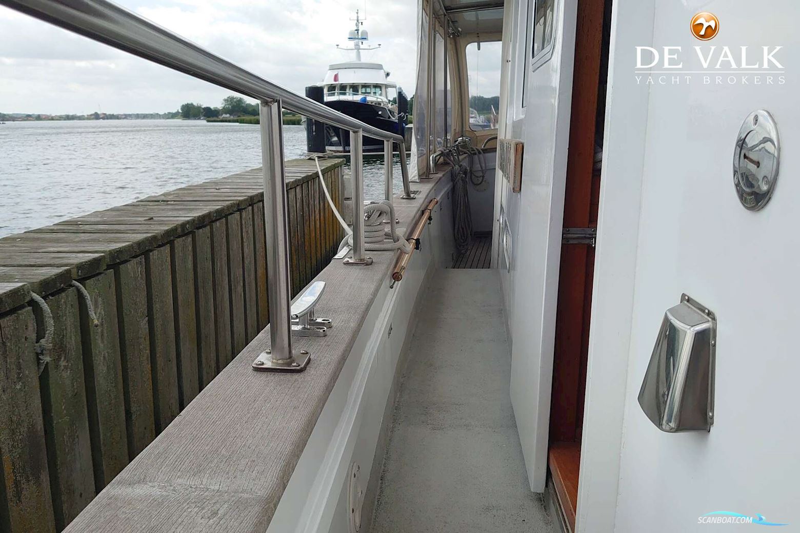 Aquastar 43 Fisherman