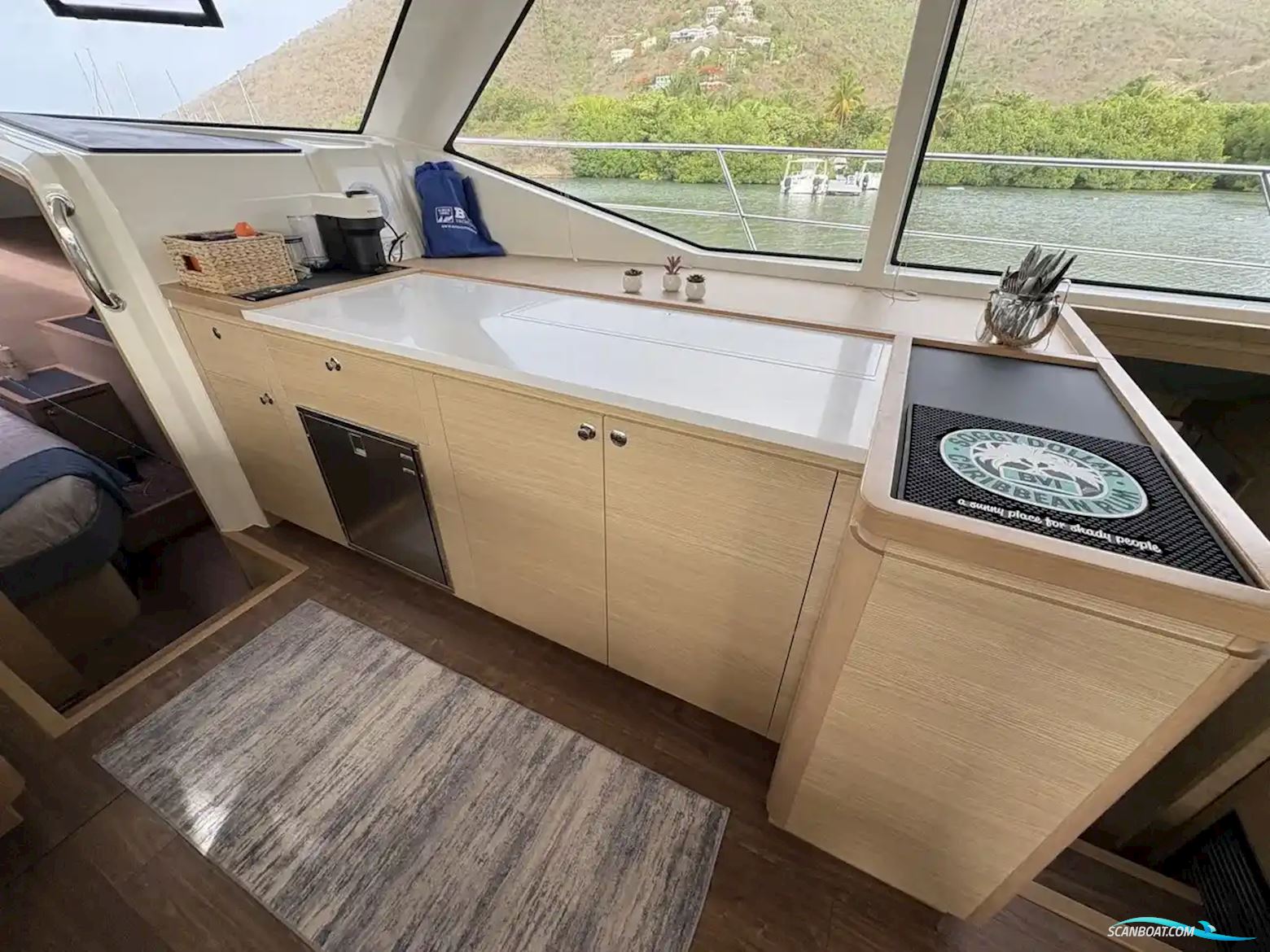 Aquila 44 Yacht