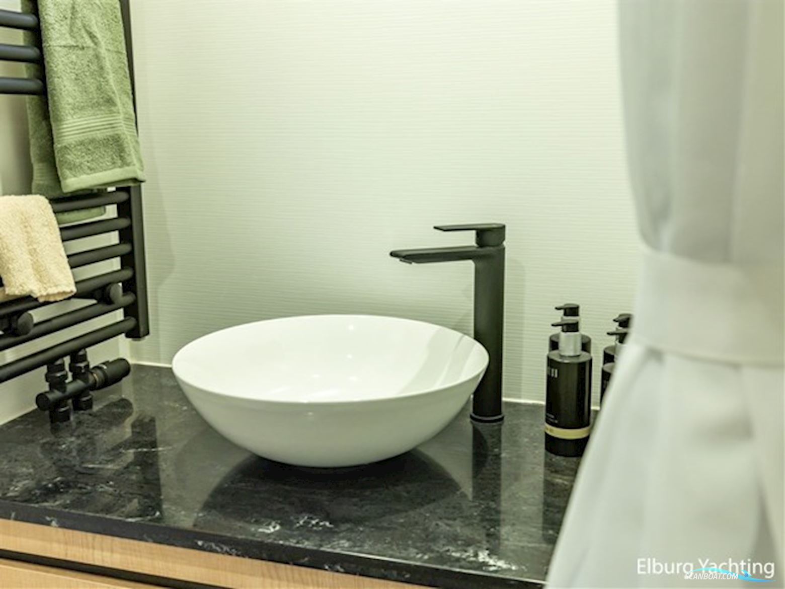 Argos 13.50 - Three Cabin - Sunroof