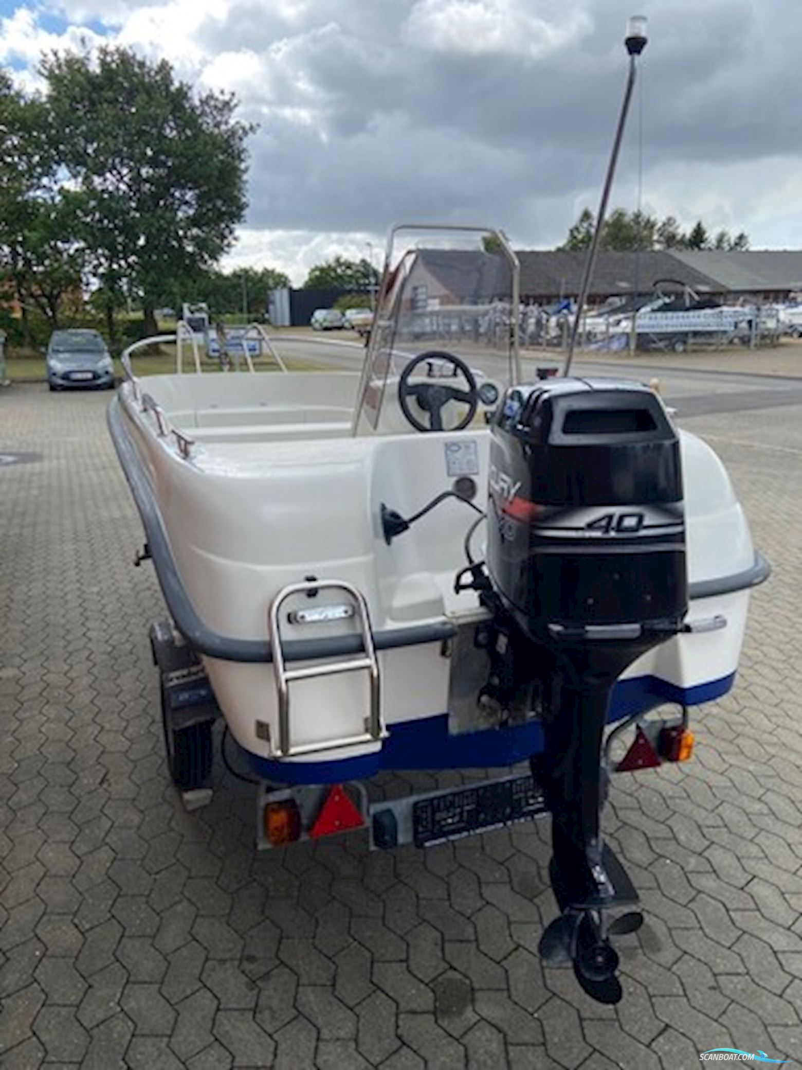 Askeladden 445 Hunter m/Mercury 40 hk 2-takt og Brenderup trailer