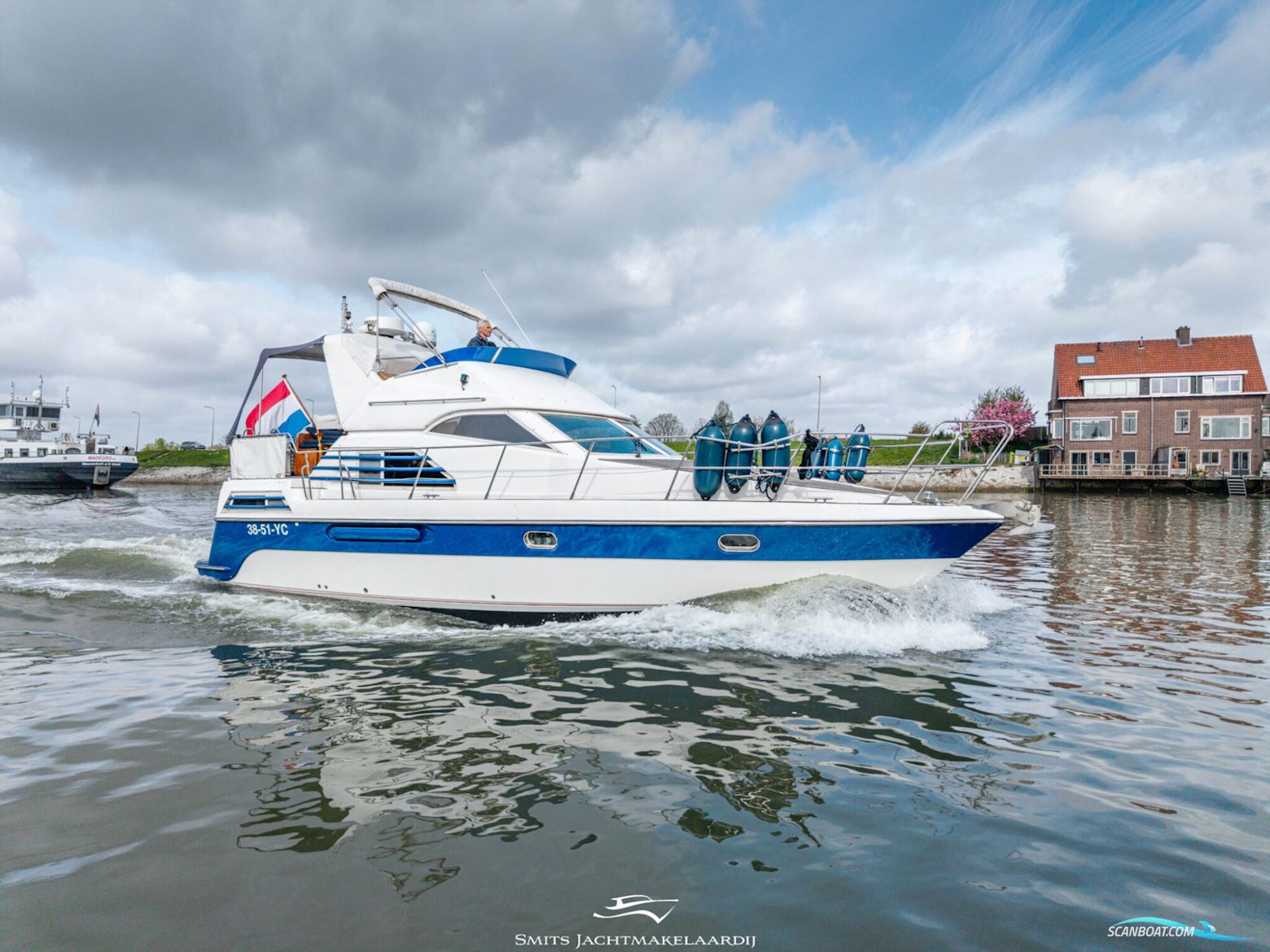Astor 37 Flybridge Motorboten 1996, met Volvo motor, The Netherlands